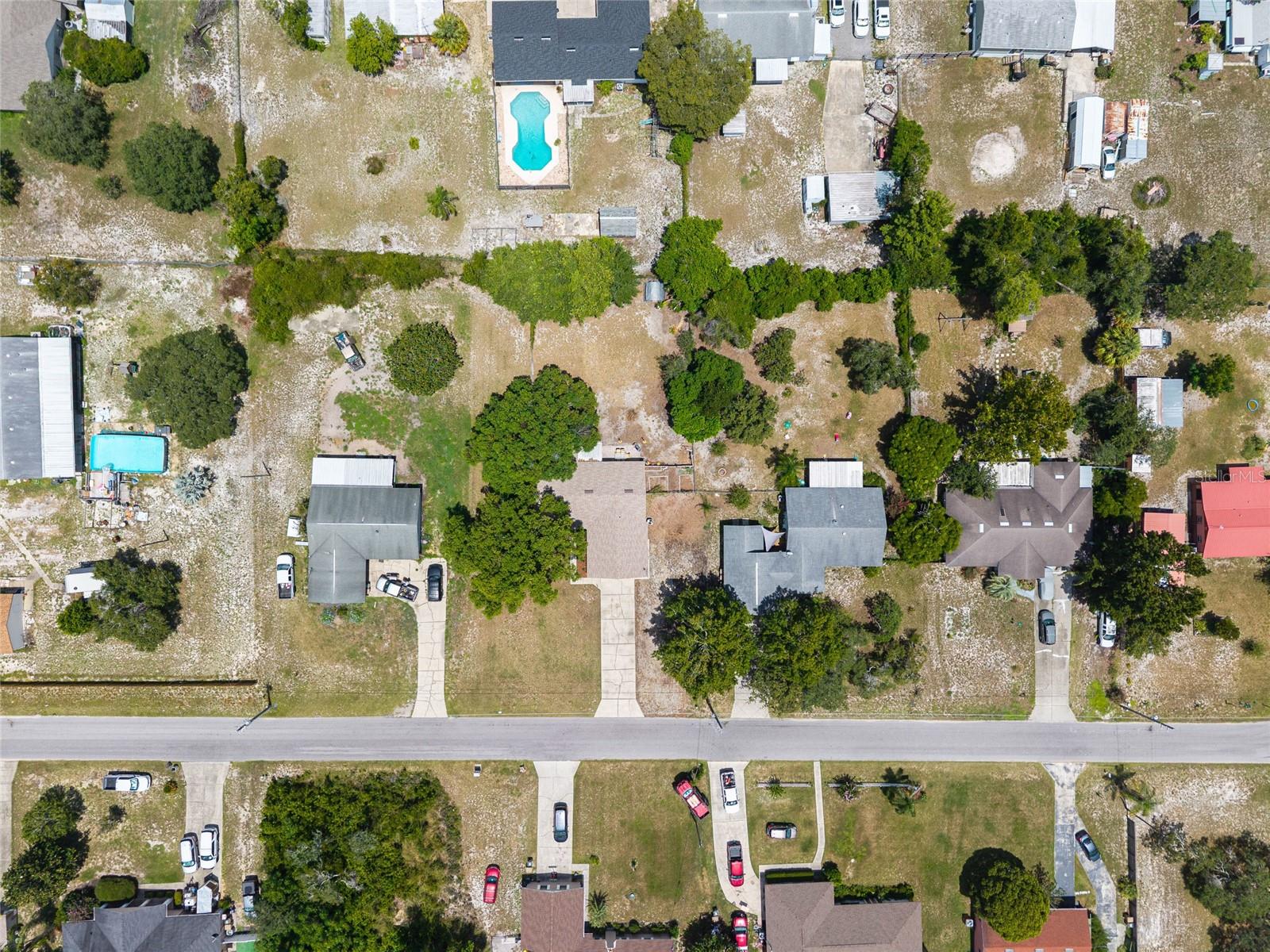Image 36 of 43 For 11313 Layton Street