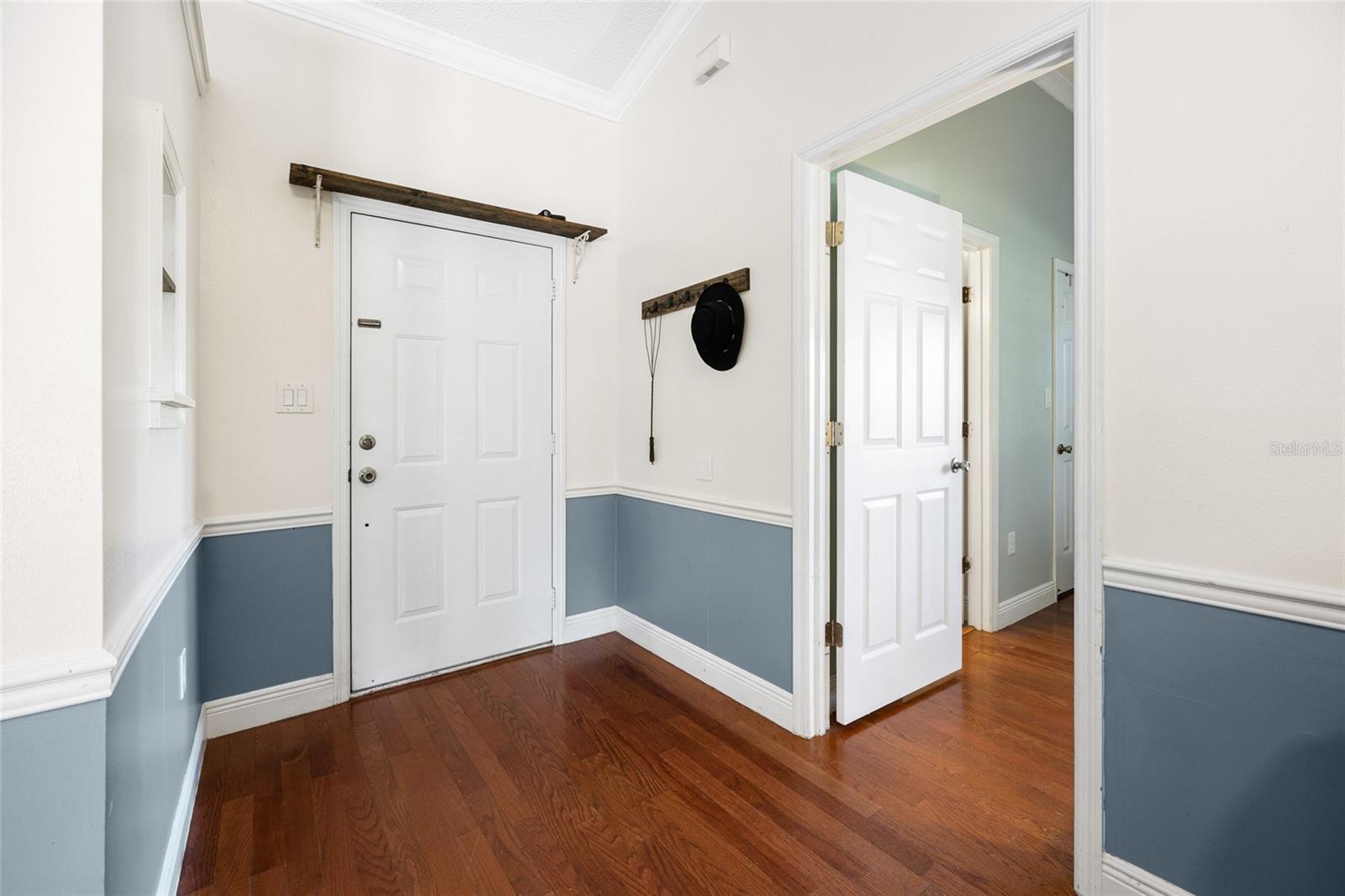 Image 4 of 43 For 11313 Layton Street