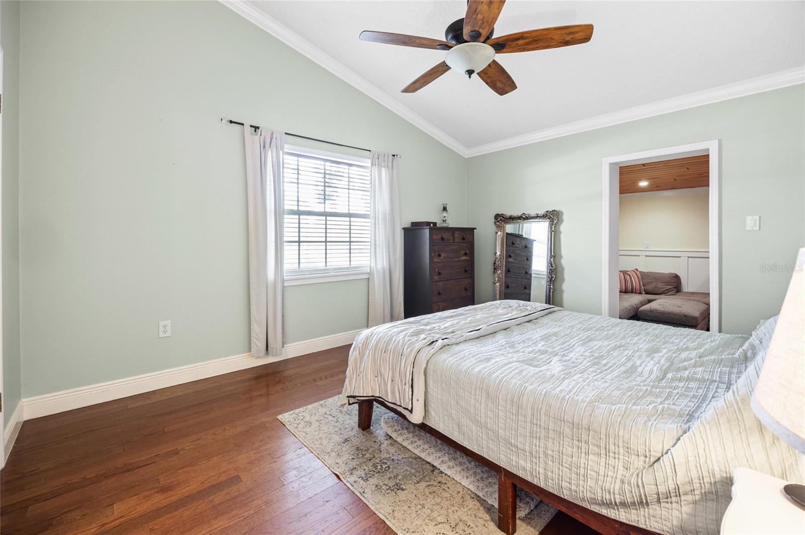 Image 5 of 43 For 11313 Layton Street