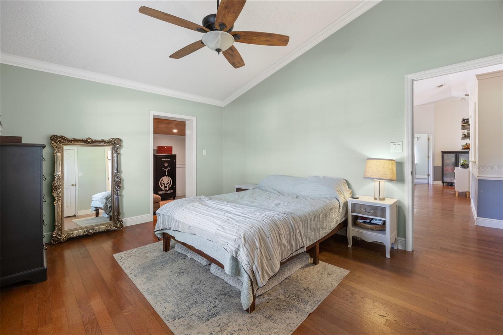 Image 6 of 43 For 11313 Layton Street