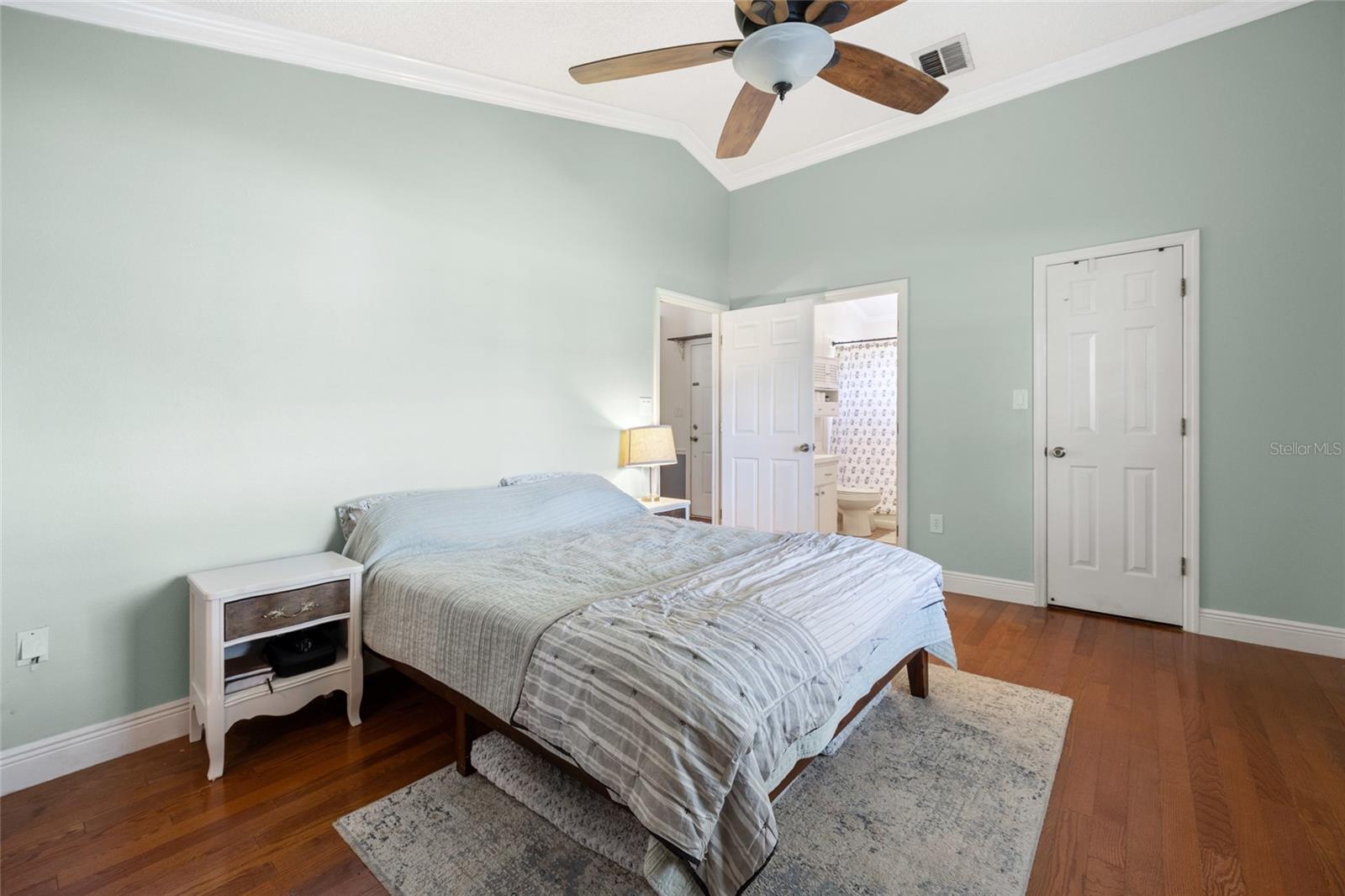 Image 7 of 43 For 11313 Layton Street