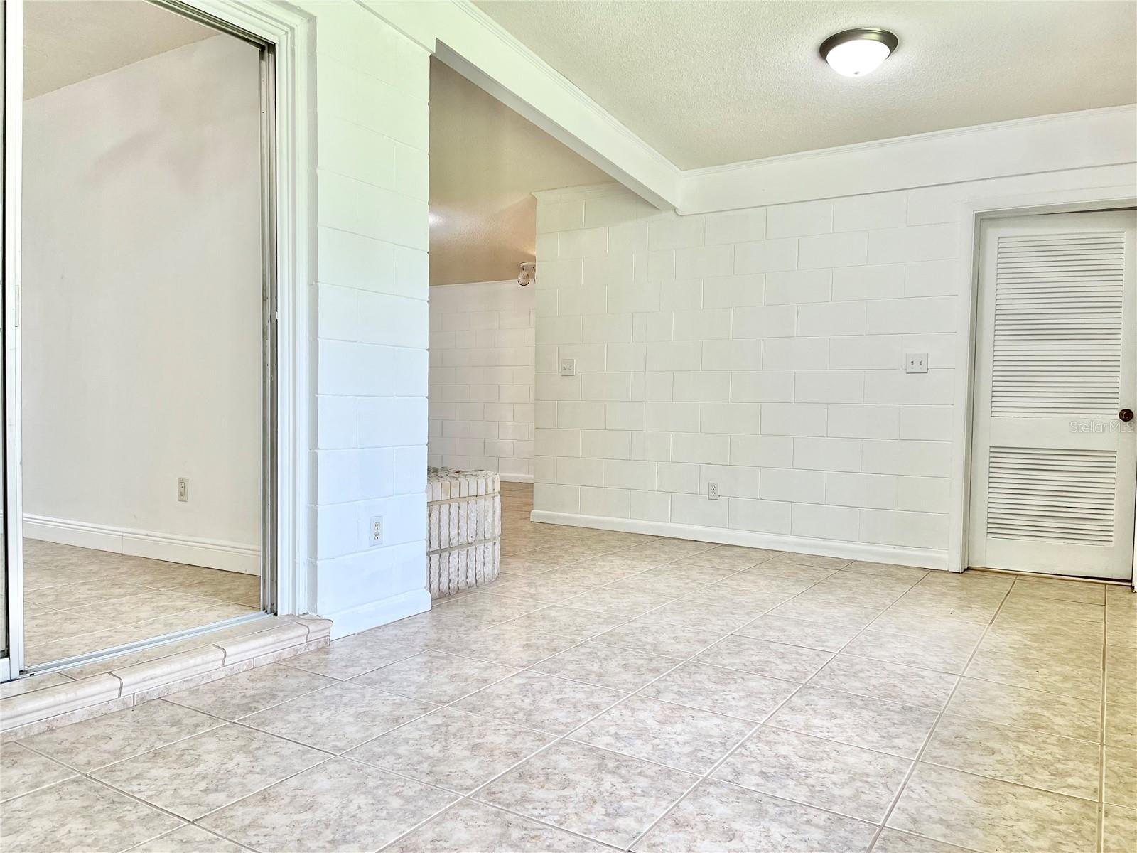 Image 13 of 42 For 6200 Appian Way
