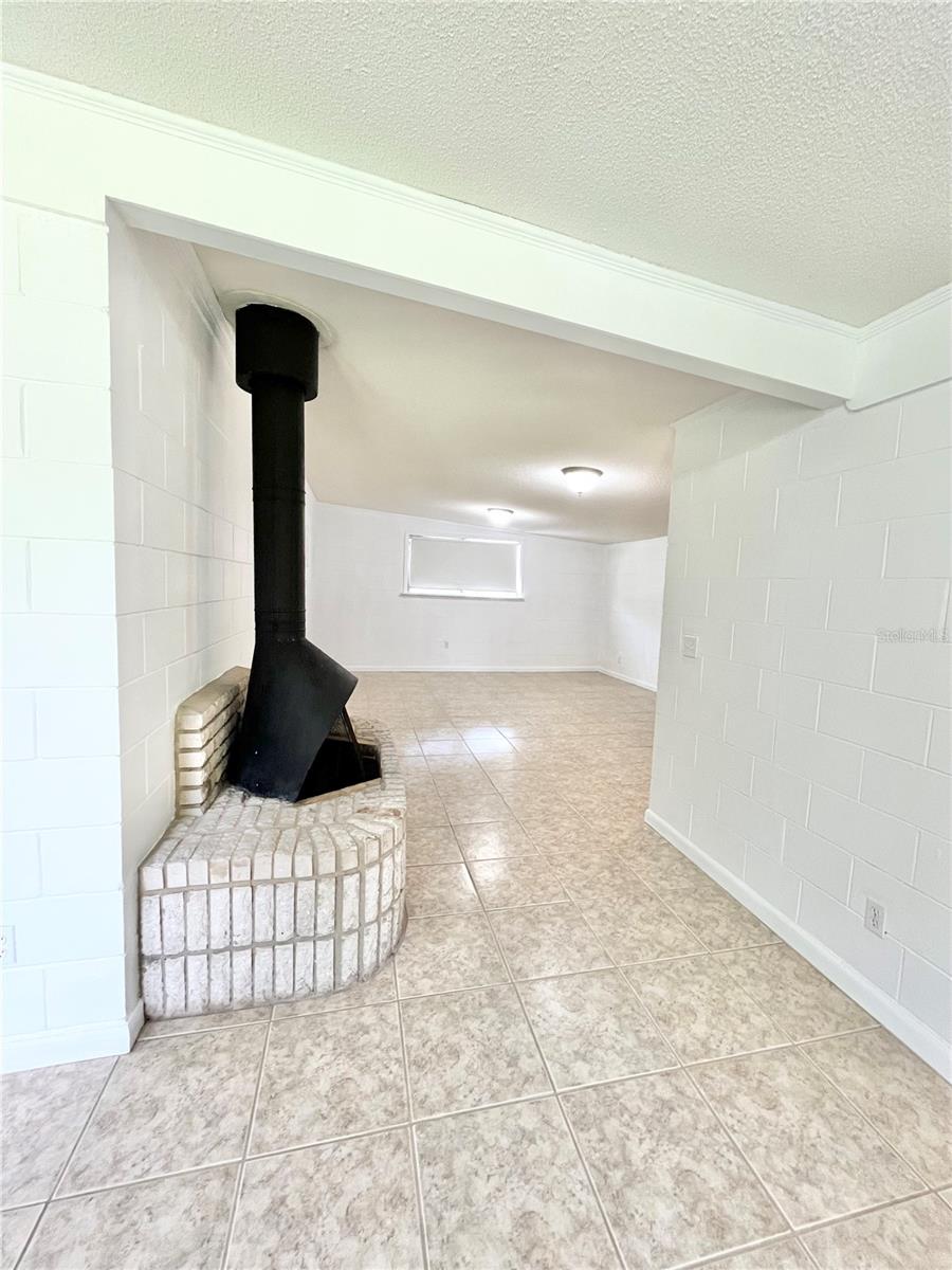 Image 14 of 42 For 6200 Appian Way