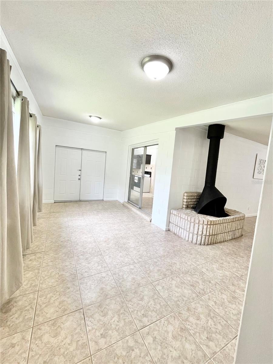 Image 20 of 42 For 6200 Appian Way