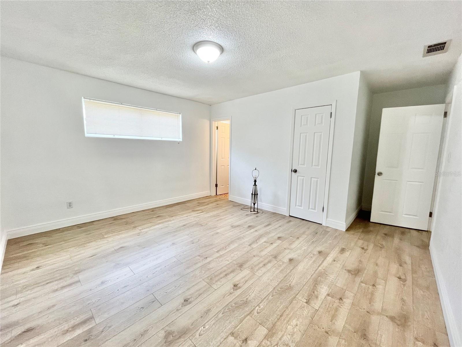 Image 26 of 42 For 6200 Appian Way