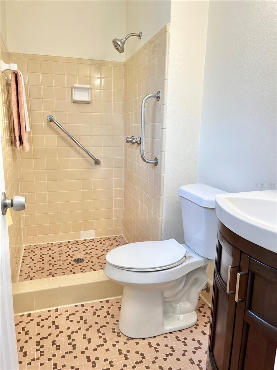 Image 27 of 42 For 6200 Appian Way