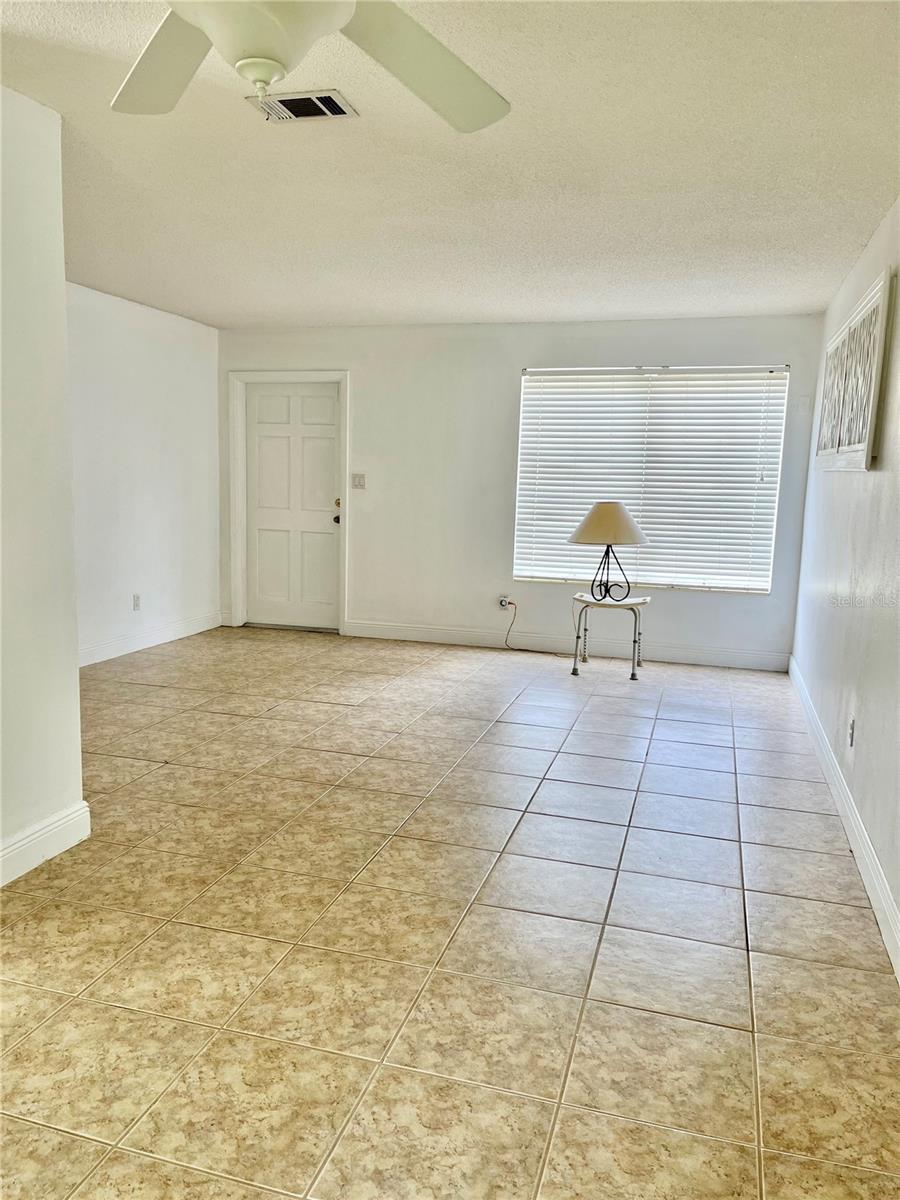 Image 7 of 42 For 6200 Appian Way