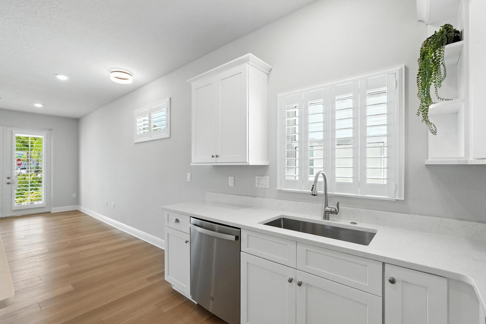 Image 14 of 47 For 569 Venetian Palms Boulevard