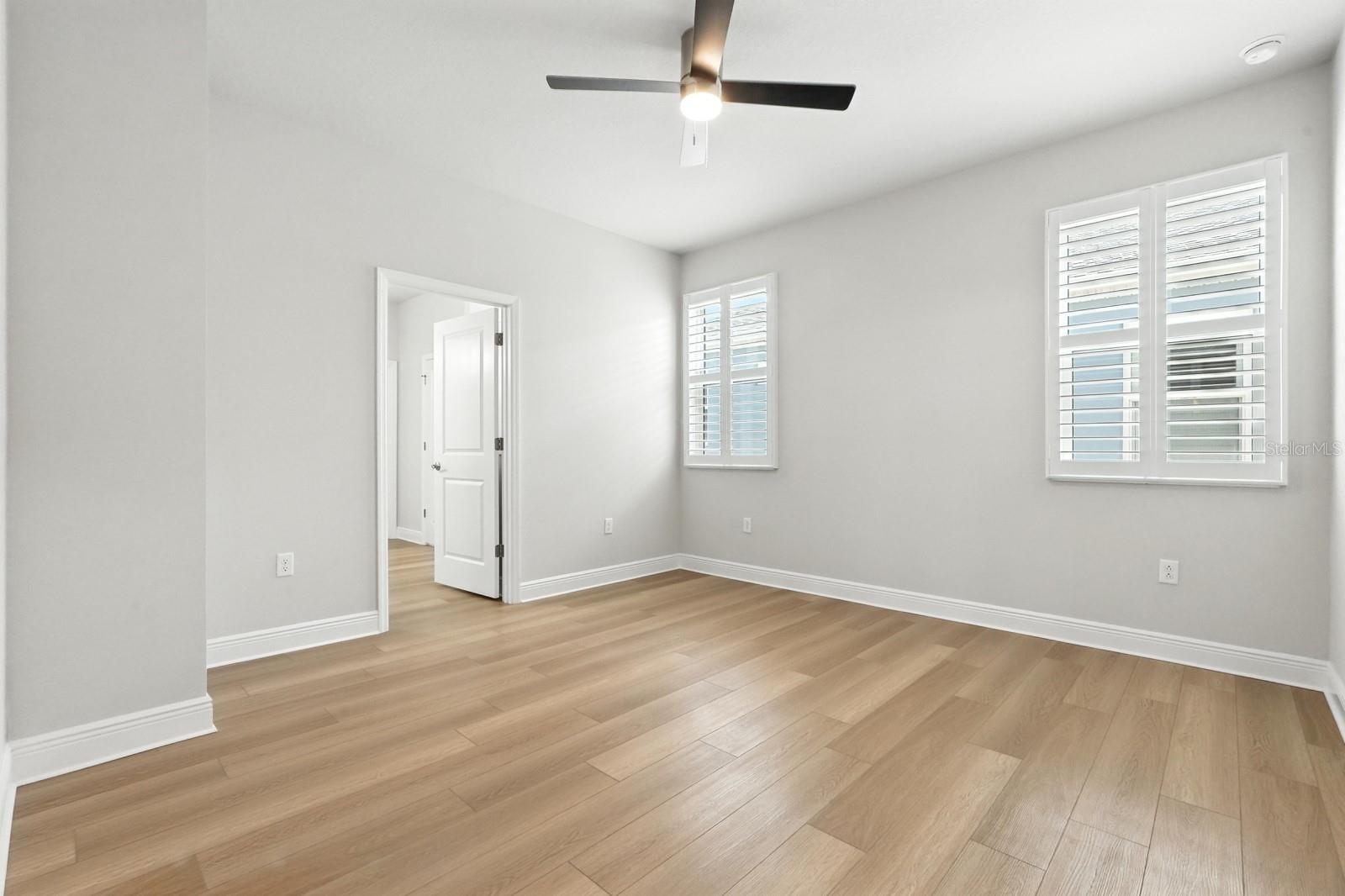 Image 18 of 47 For 569 Venetian Palms Boulevard