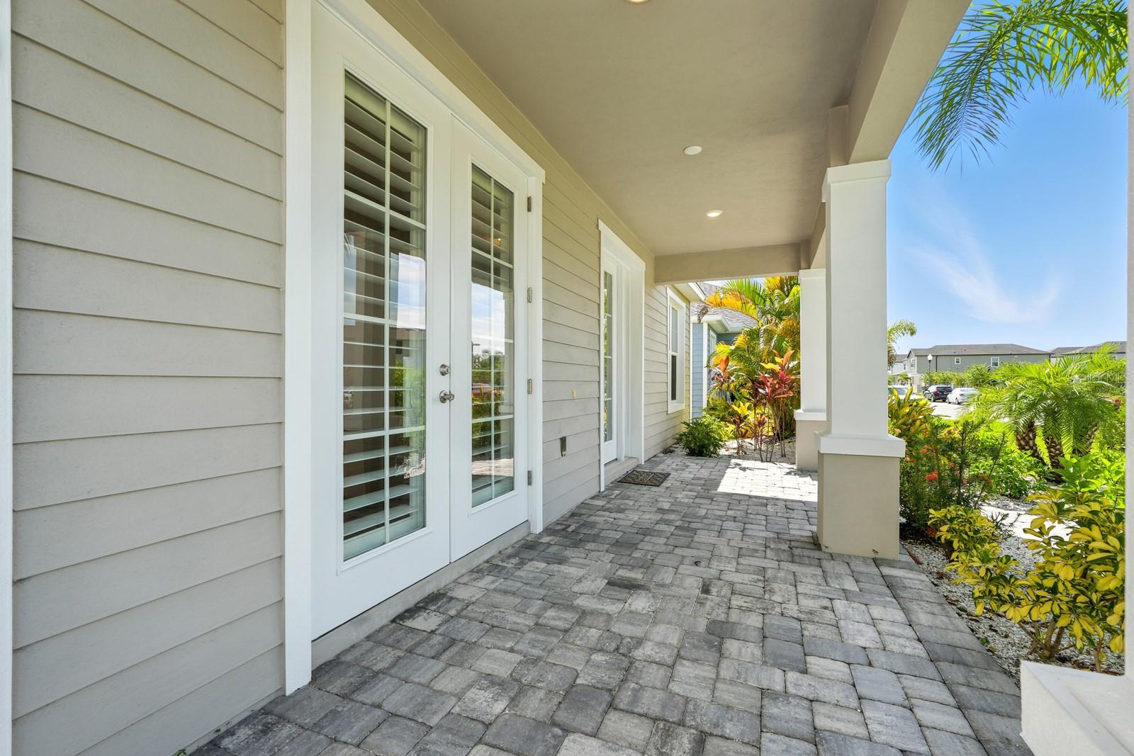 Image 37 of 47 For 569 Venetian Palms Boulevard