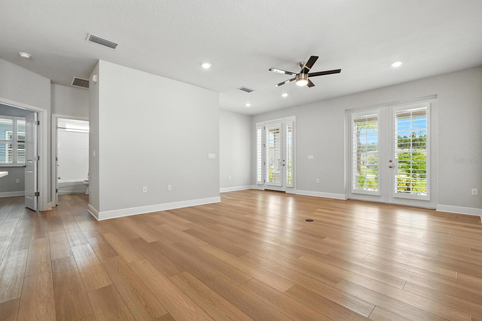 Image 4 of 47 For 569 Venetian Palms Boulevard