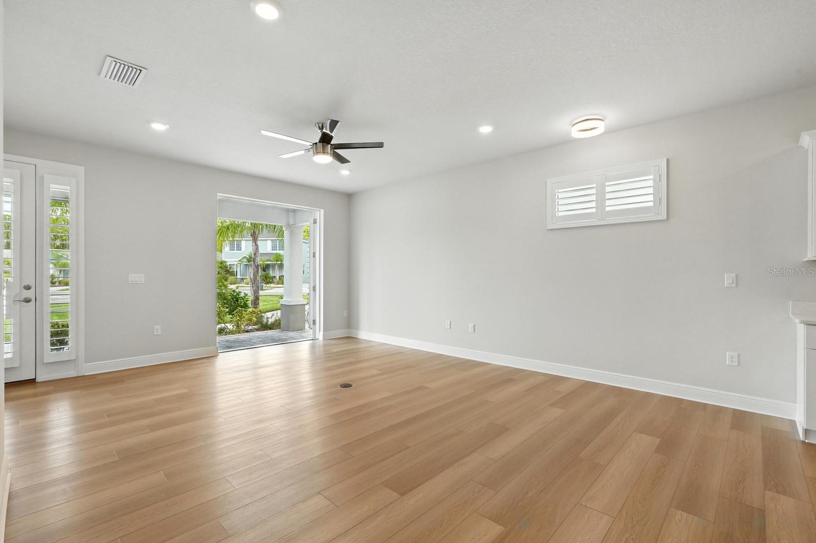 Image 6 of 47 For 569 Venetian Palms Boulevard