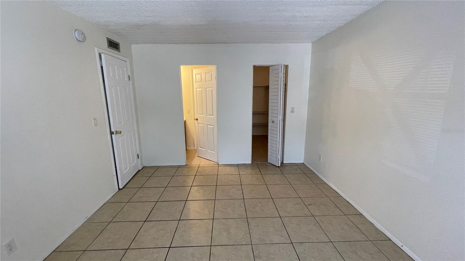 Image 10 of 21 For 5504 Pokeweed Court 154