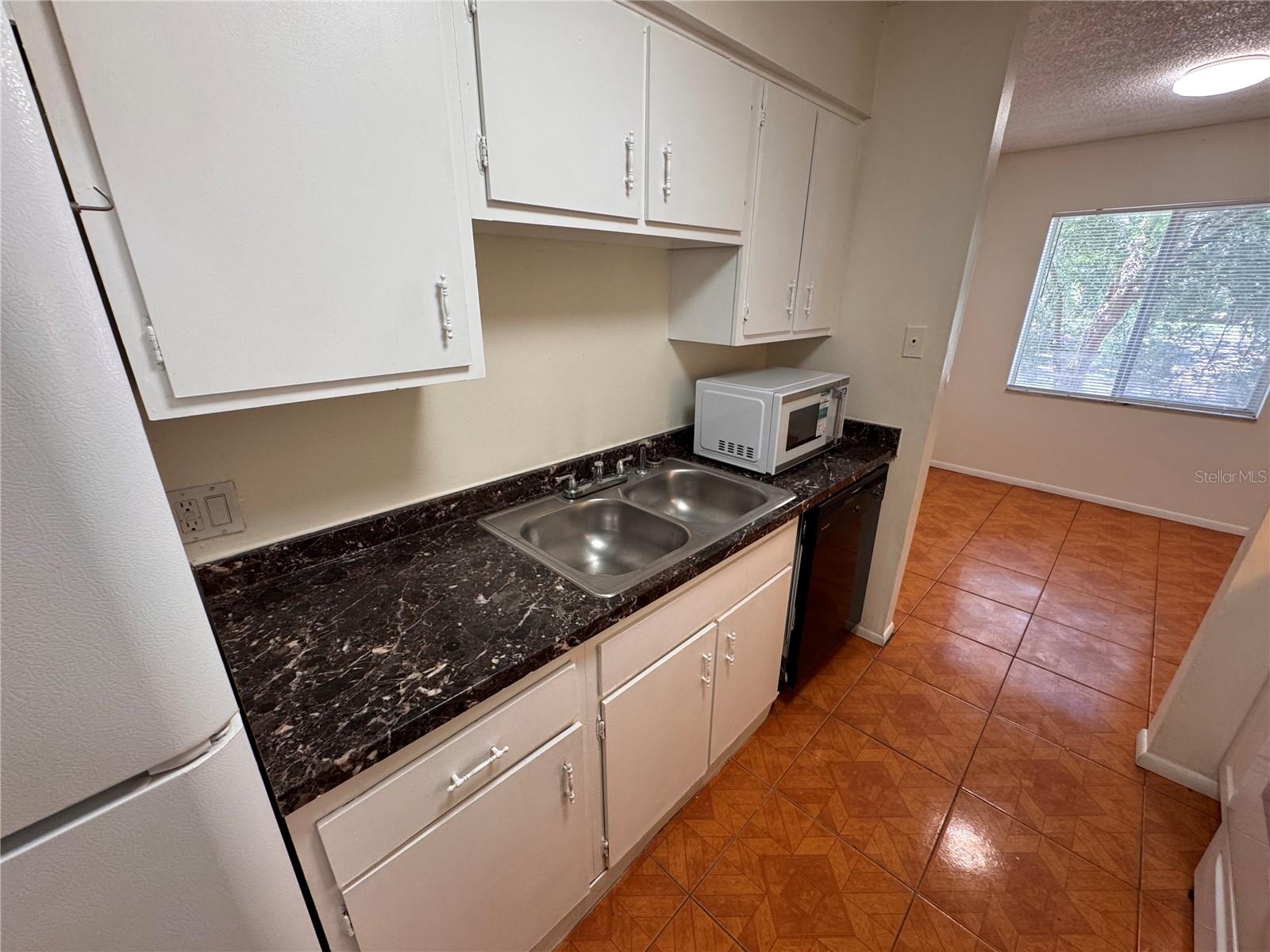 Image 16 of 21 For 5504 Pokeweed Court 154