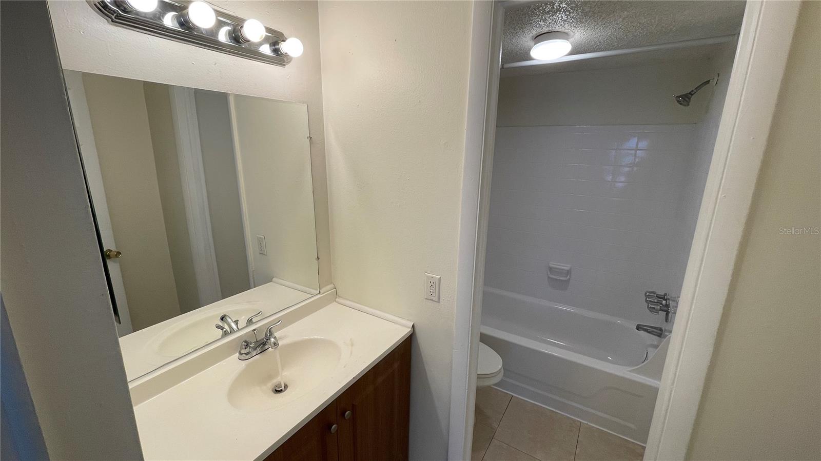 Image 6 of 21 For 5504 Pokeweed Court 154