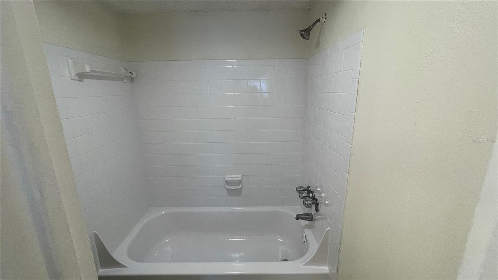 Image 7 of 21 For 5504 Pokeweed Court 154
