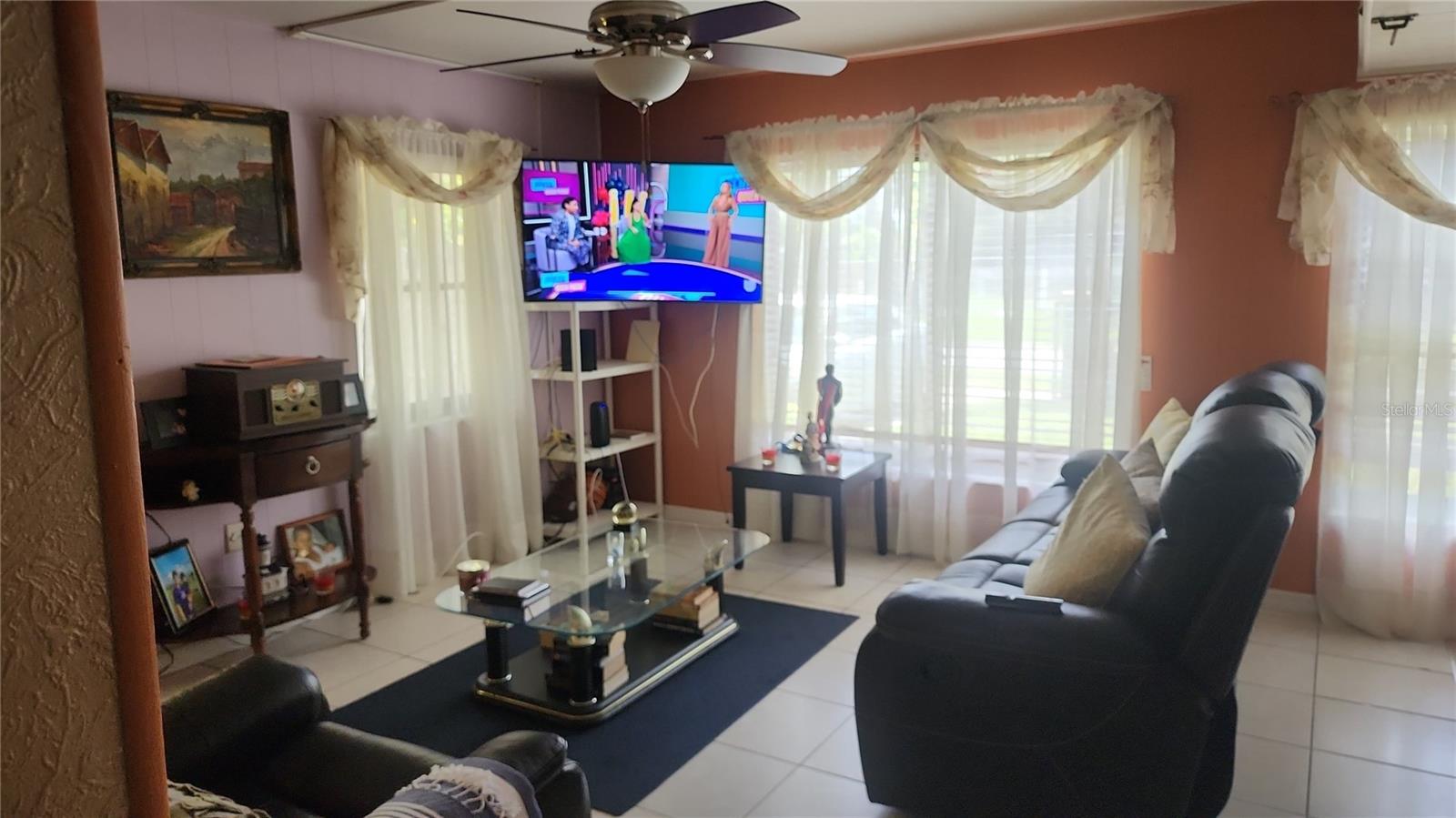 Image 33 of 48 For 7829 Acadian Drive