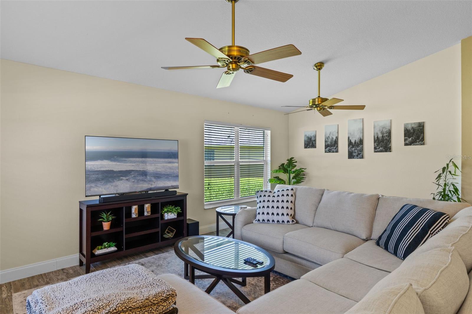 Image 10 of 47 For 2890 Spring Heather Place