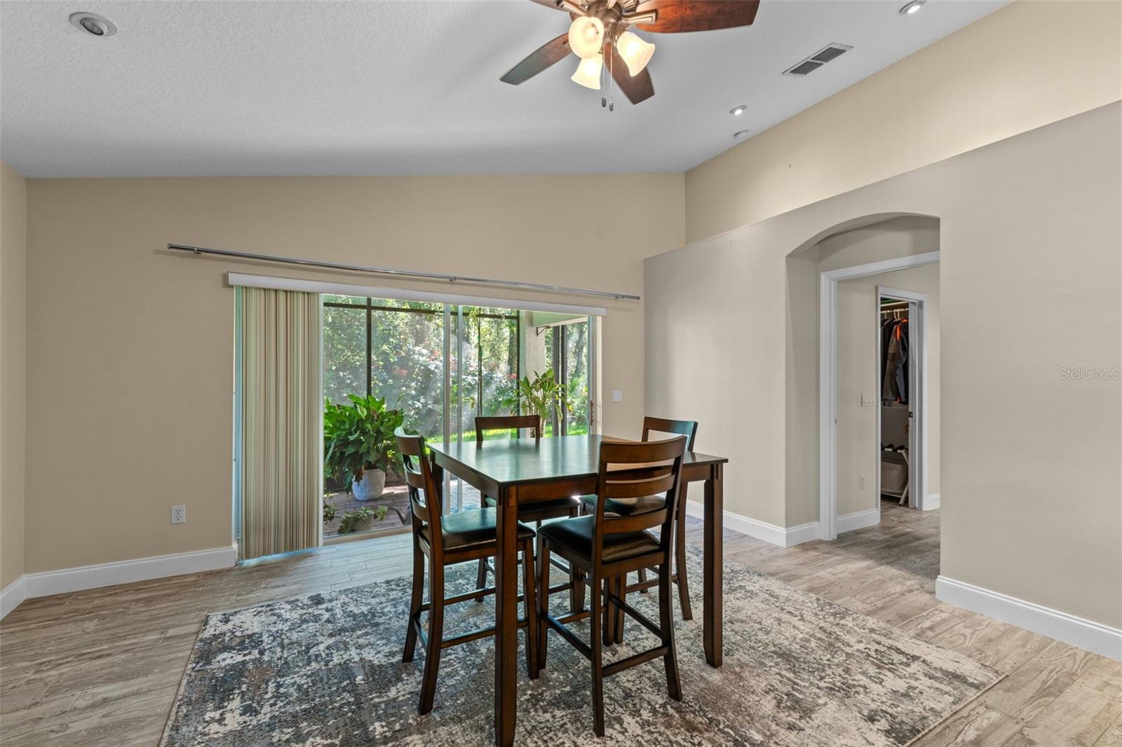 Image 16 of 47 For 2890 Spring Heather Place
