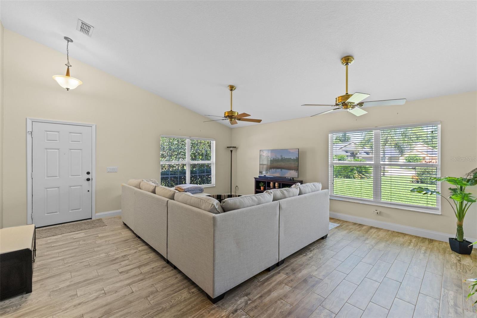 Image 7 of 47 For 2890 Spring Heather Place