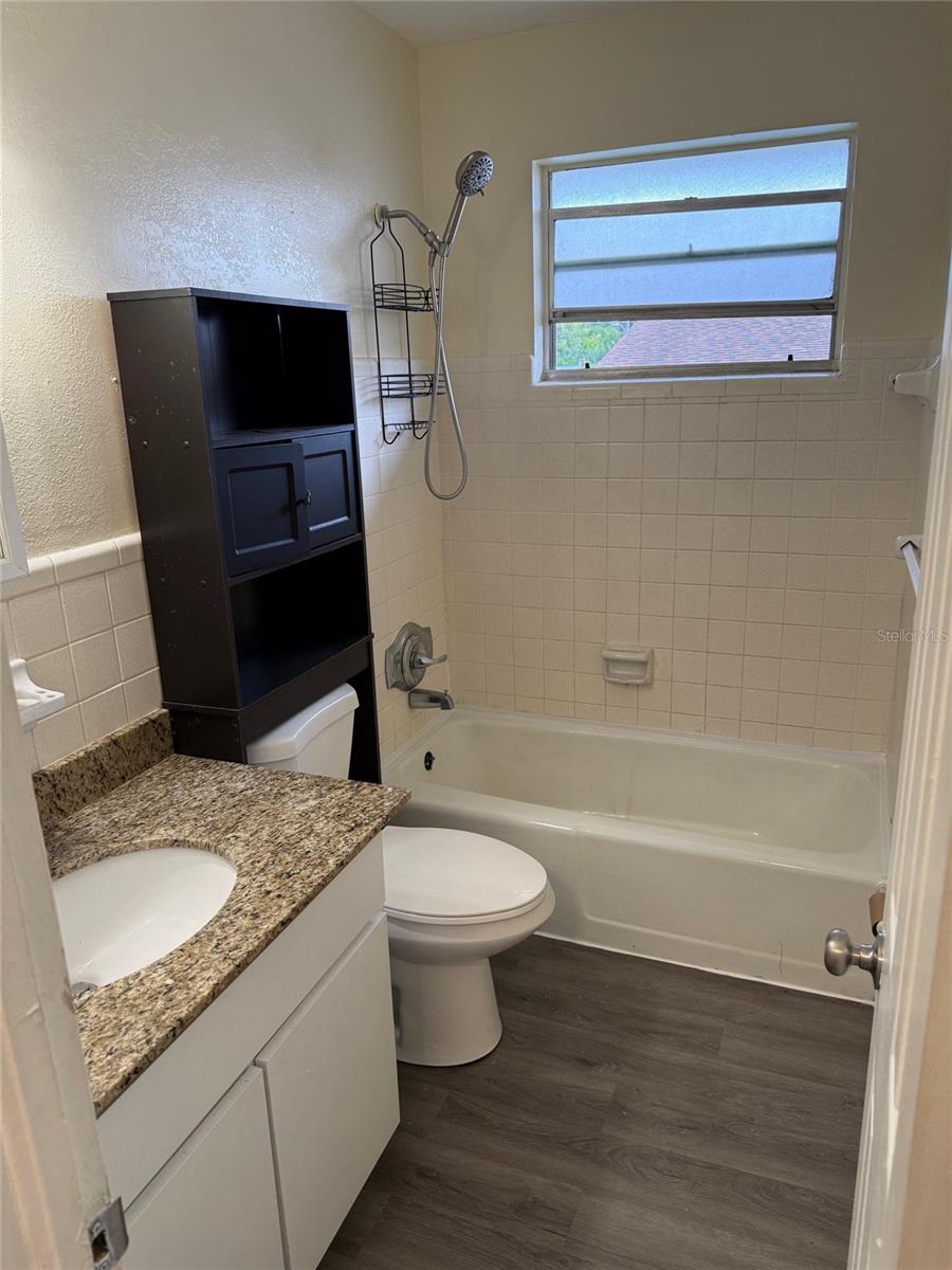 Image 9 of 10 For 820 State Avenue 4