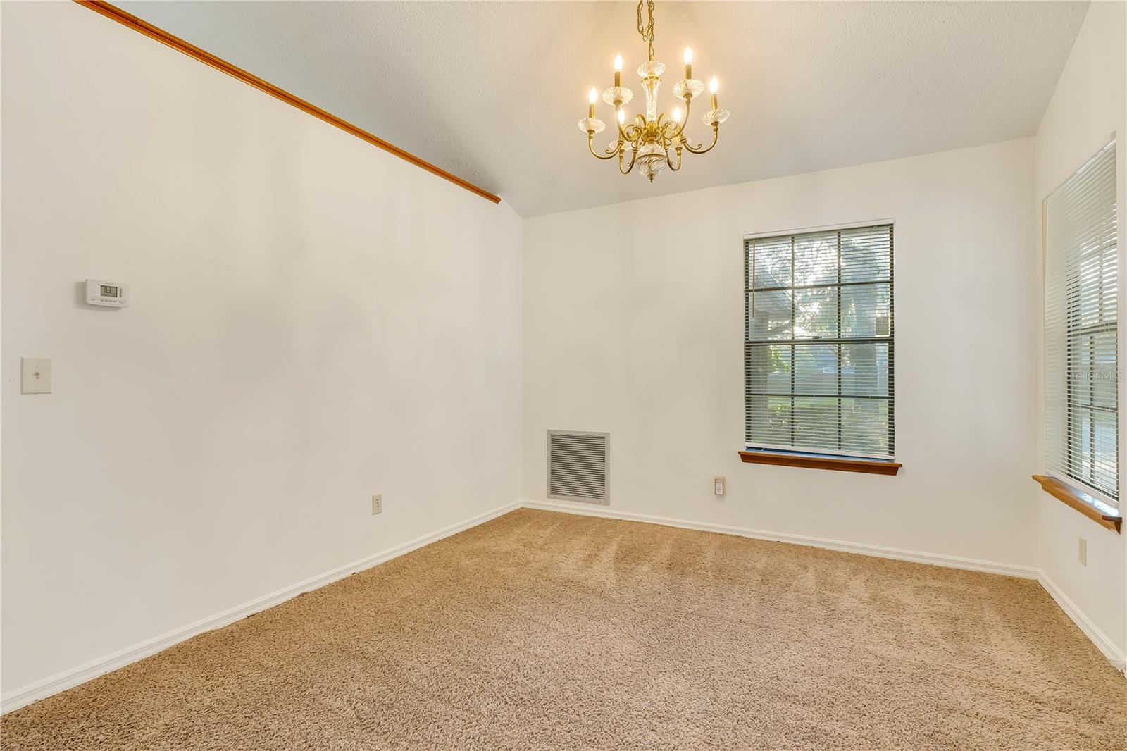 Image 5 of 28 For 1073 Chesterfield Circle