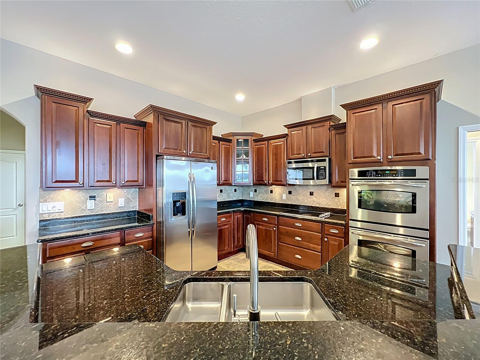 Image 17 of 100 For 8640 Warwick Shore Crossing