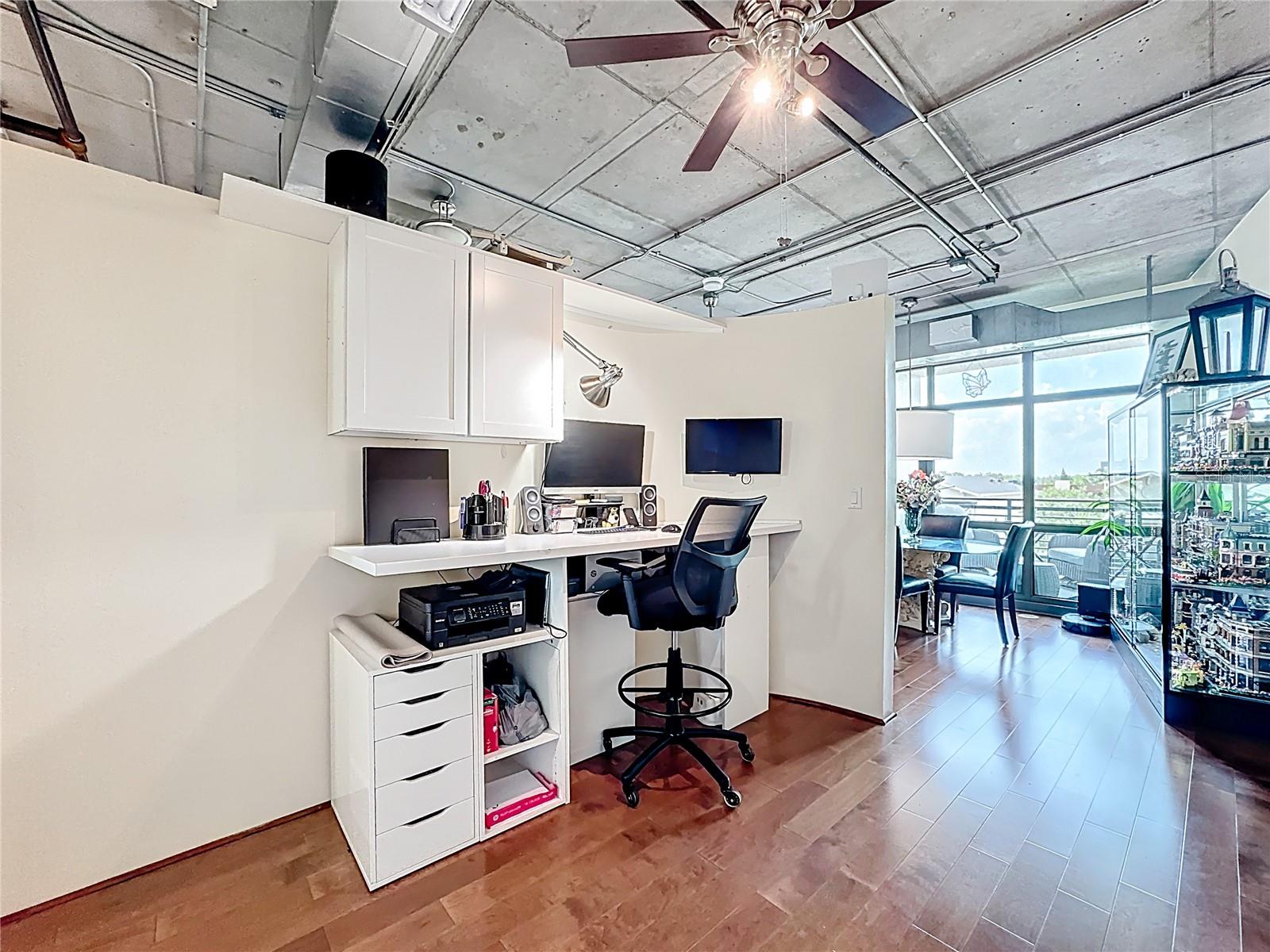 Image 37 of 79 For 10 Summerlin Avenue 19