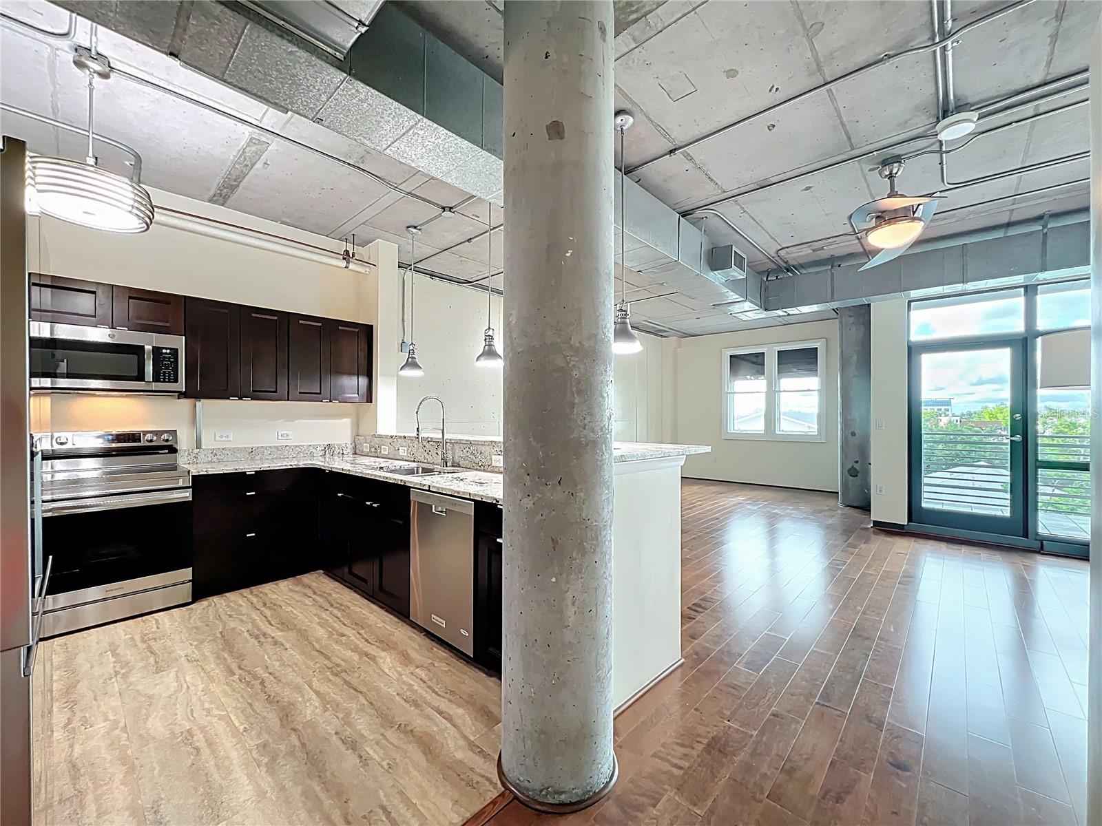Image 47 of 79 For 10 Summerlin Avenue 19