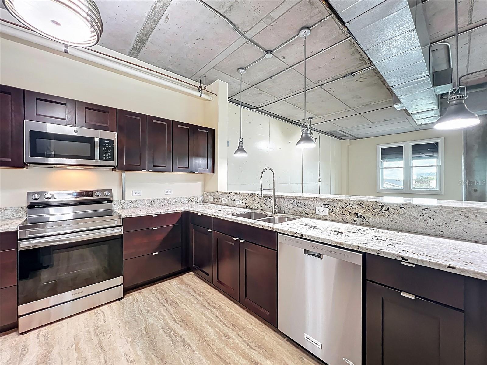 Image 49 of 79 For 10 Summerlin Avenue 19
