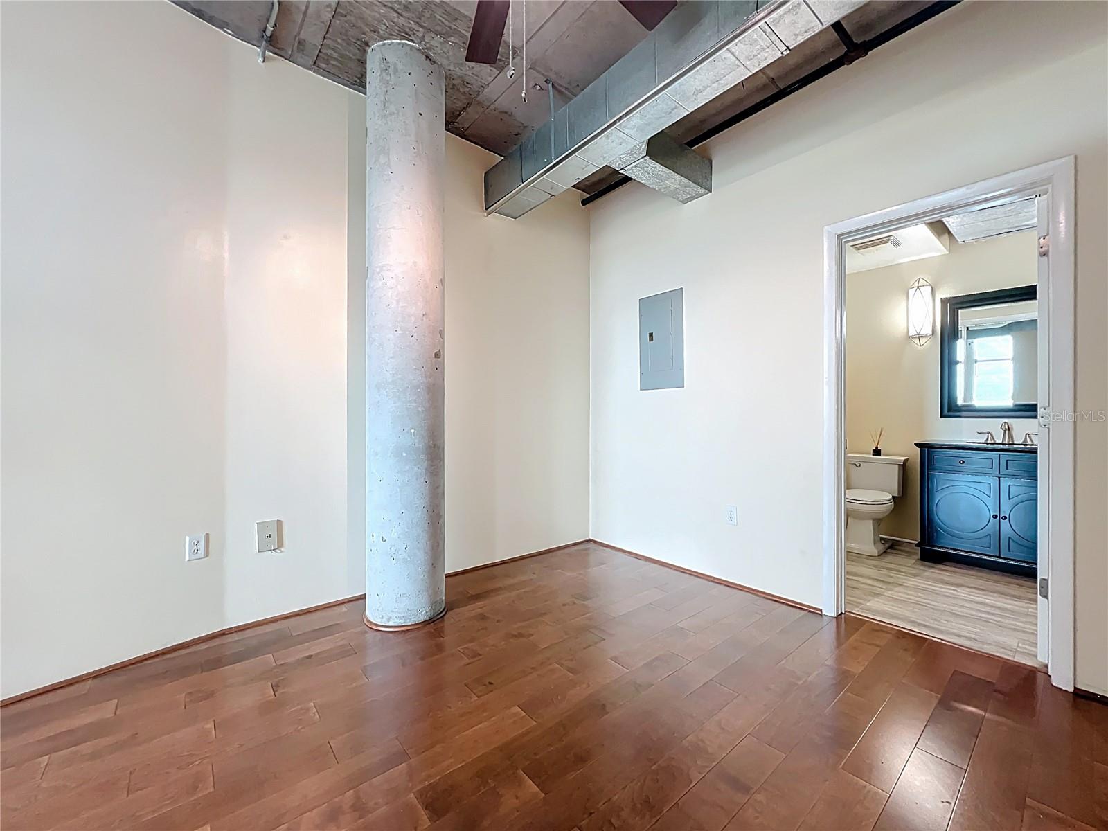 Image 66 of 79 For 10 Summerlin Avenue 19