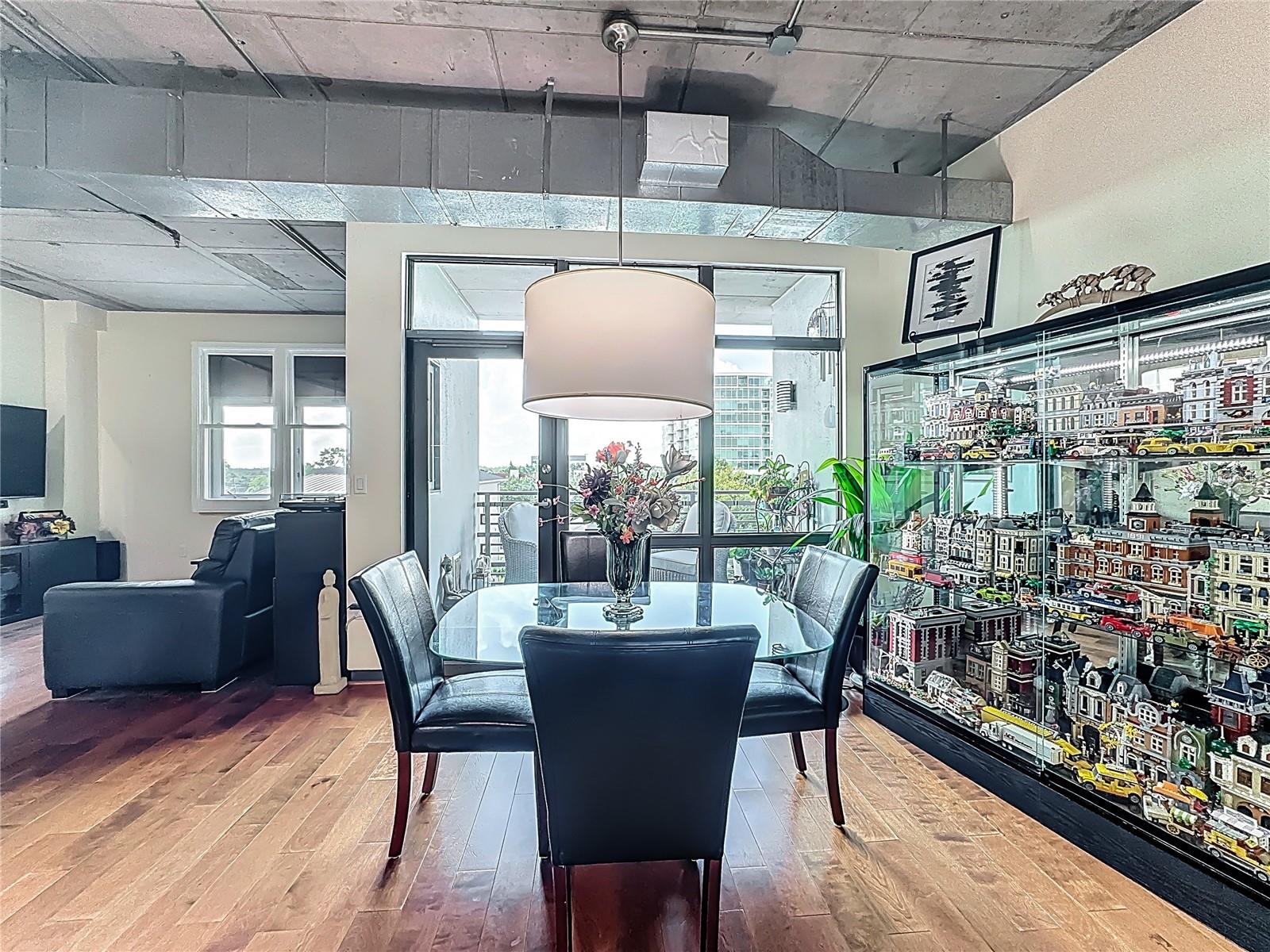 Image 9 of 79 For 10 Summerlin Avenue 19