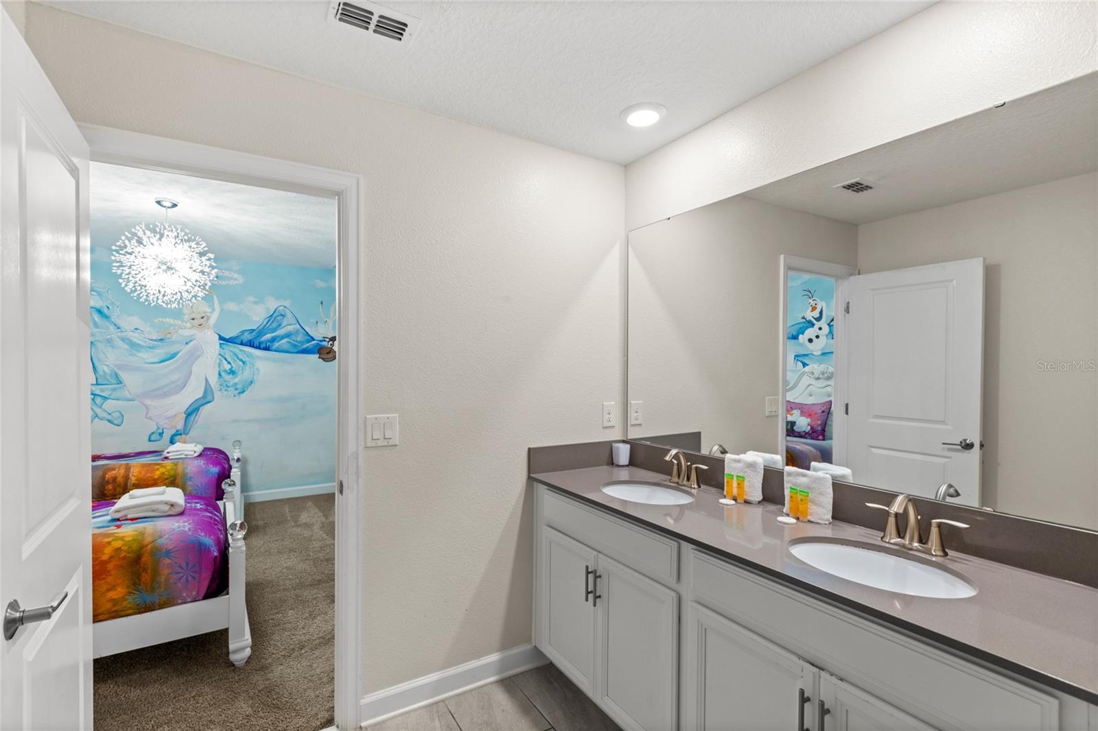 Image 19 of 59 For 4545 Target Boulevard