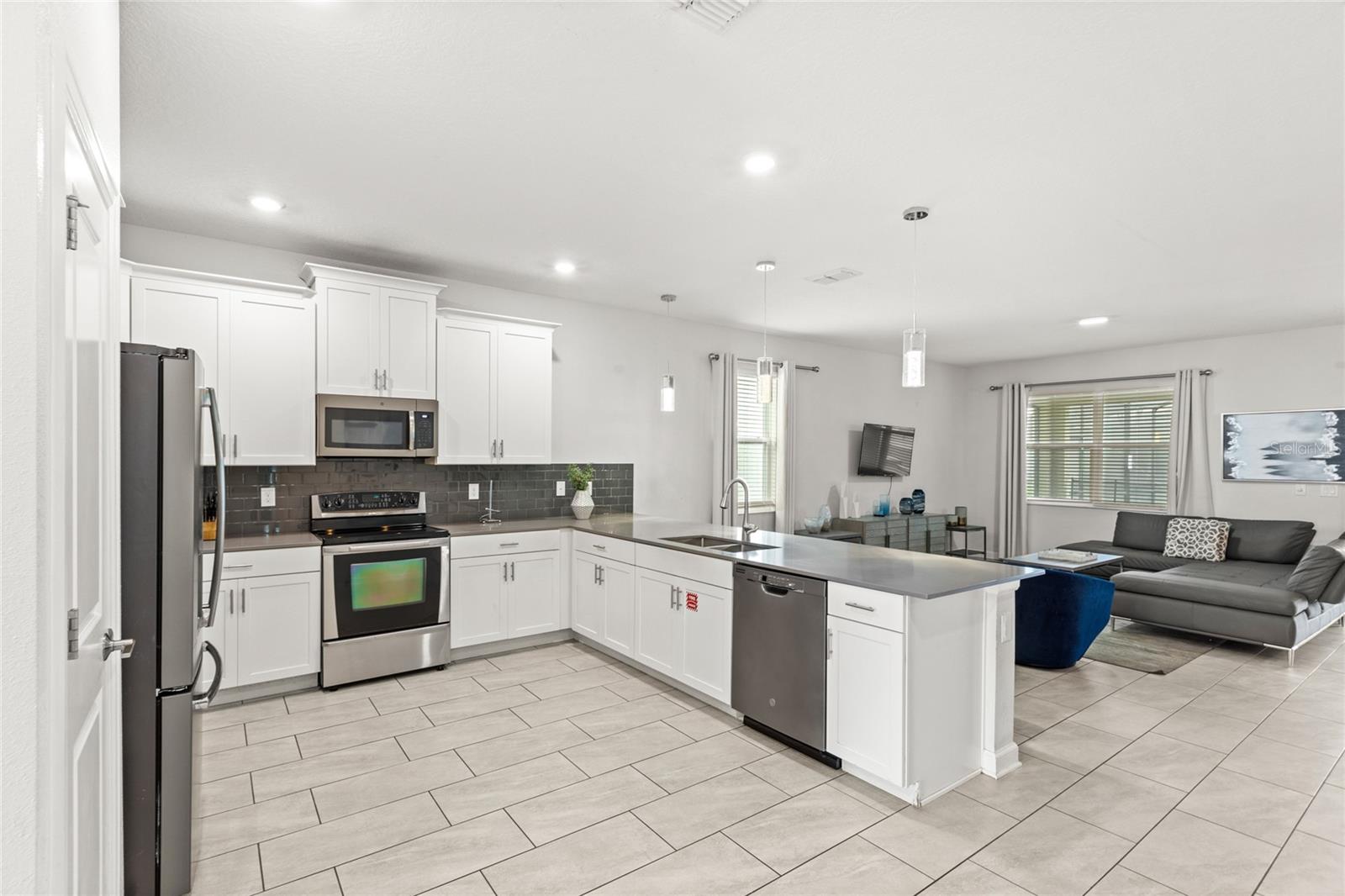 Image 8 of 59 For 4545 Target Boulevard