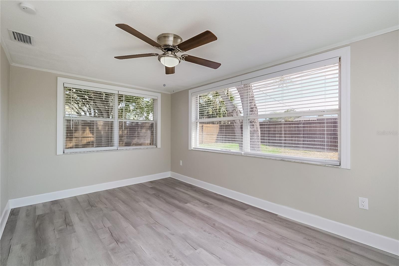 Image 5 of 16 For 12906 Kings Manor Avenue