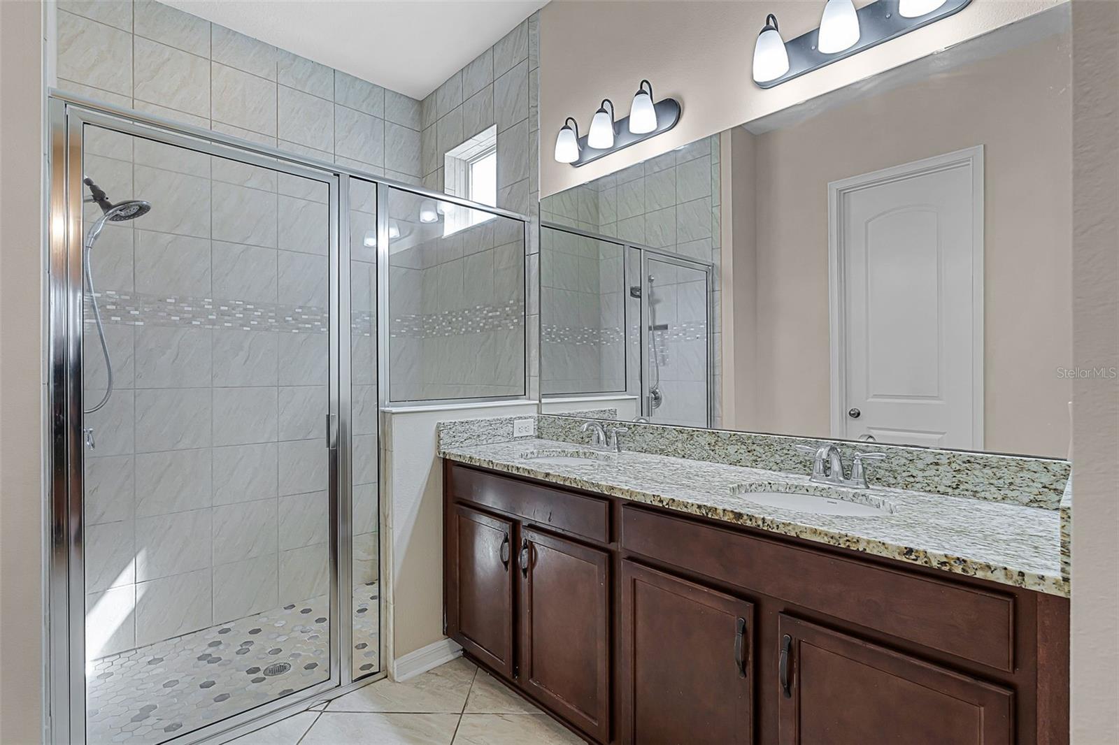 Image 10 of 30 For 17047 Harbor Oak Parkway