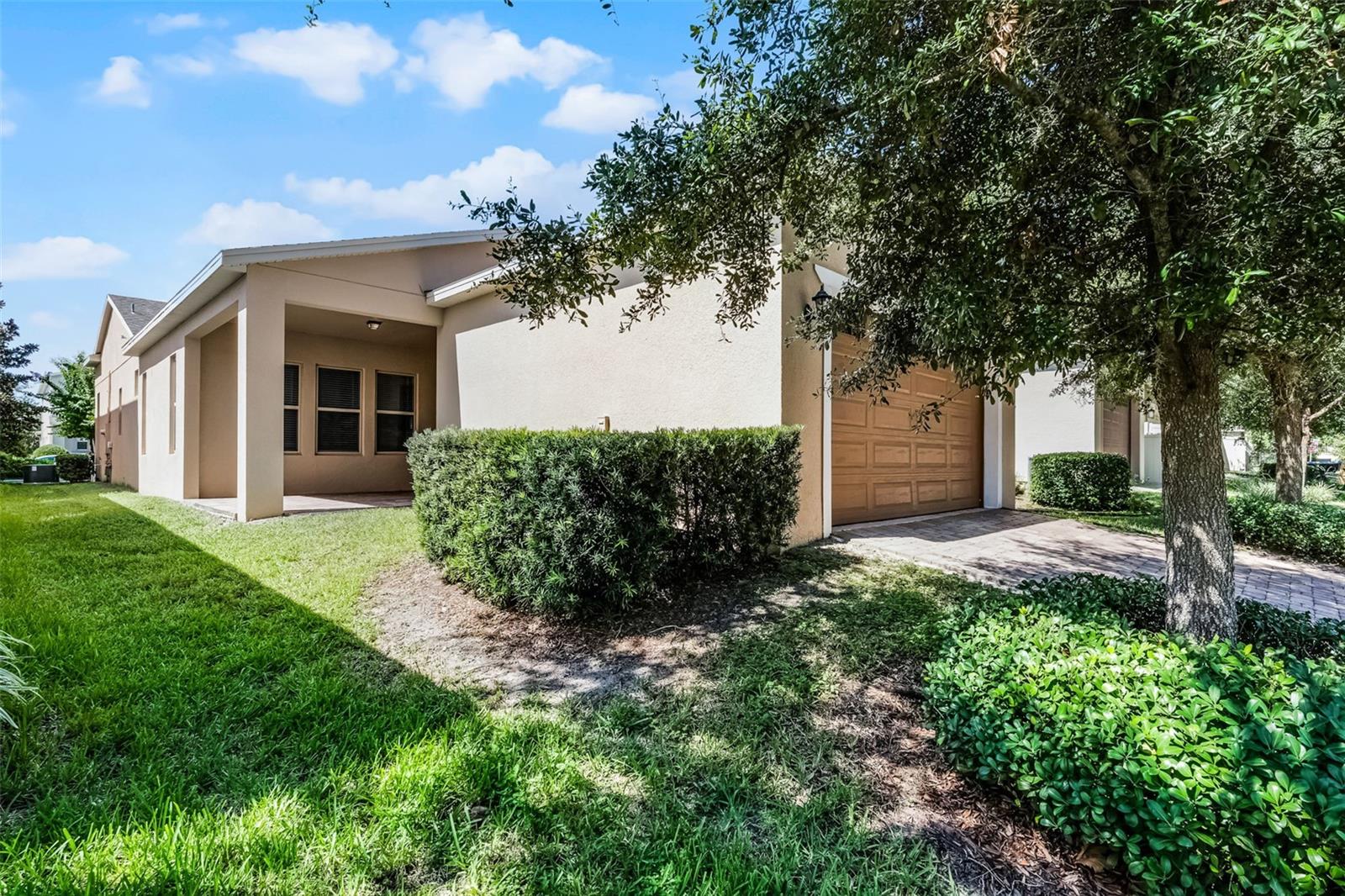 Image 21 of 30 For 17047 Harbor Oak Parkway
