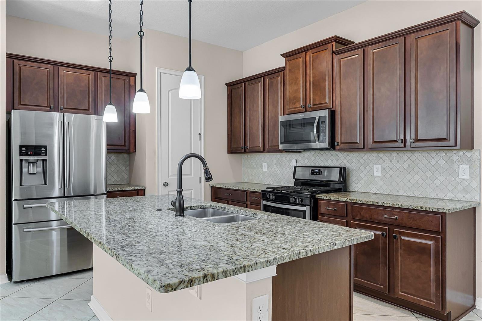 Image 4 of 30 For 17047 Harbor Oak Parkway