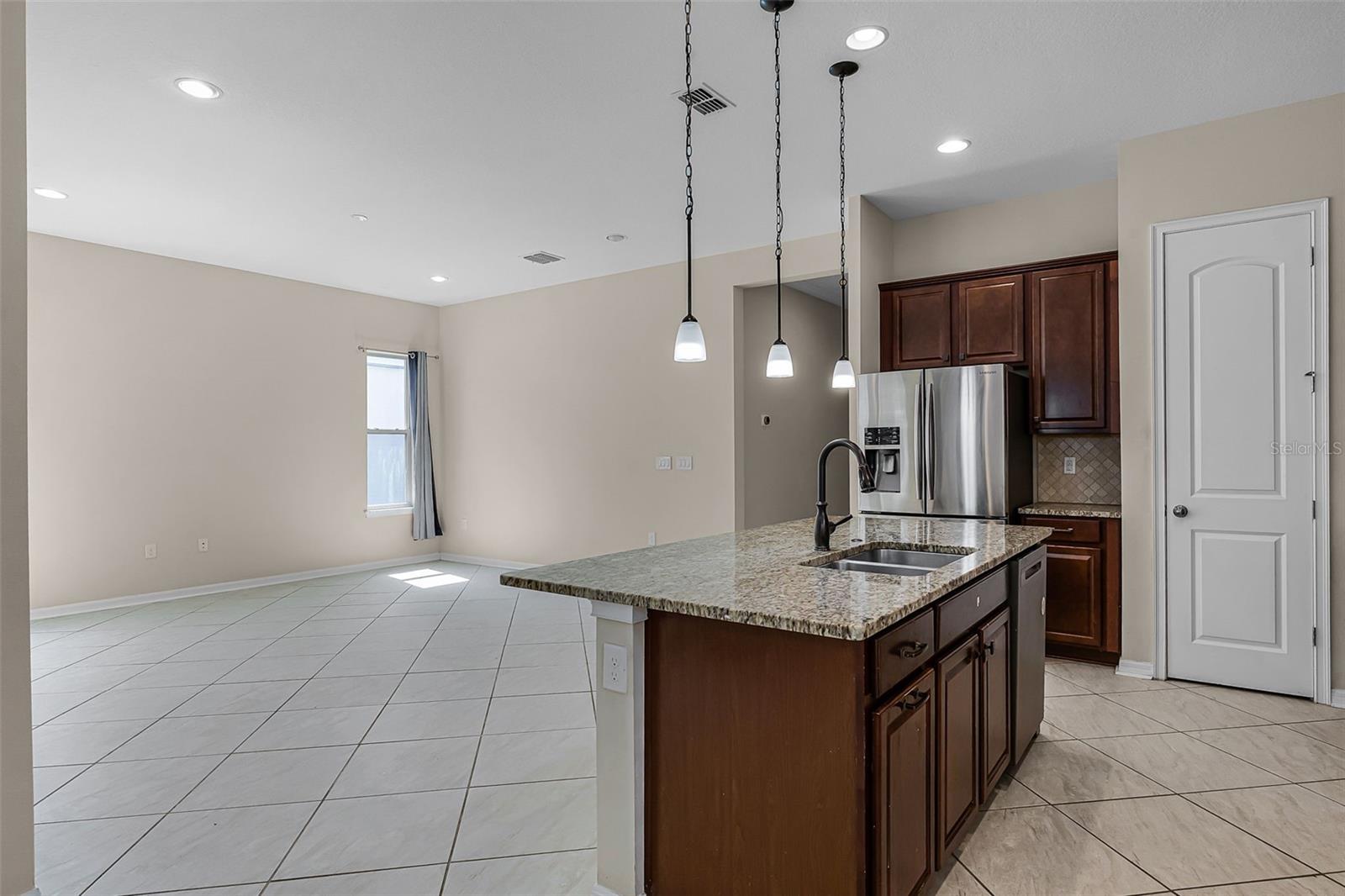 Image 5 of 30 For 17047 Harbor Oak Parkway