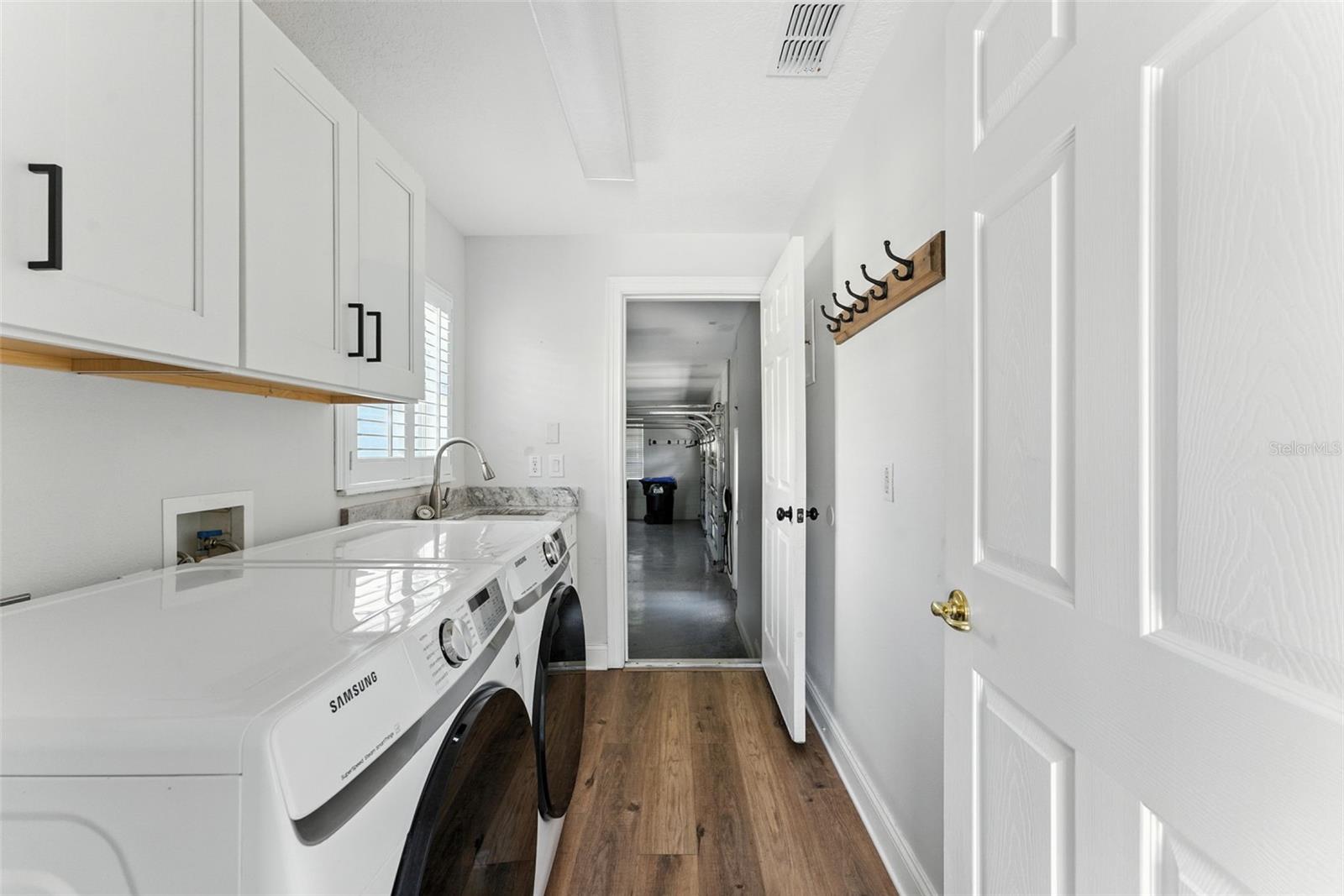 Image 6 of 52 For 8555 Bowden Way