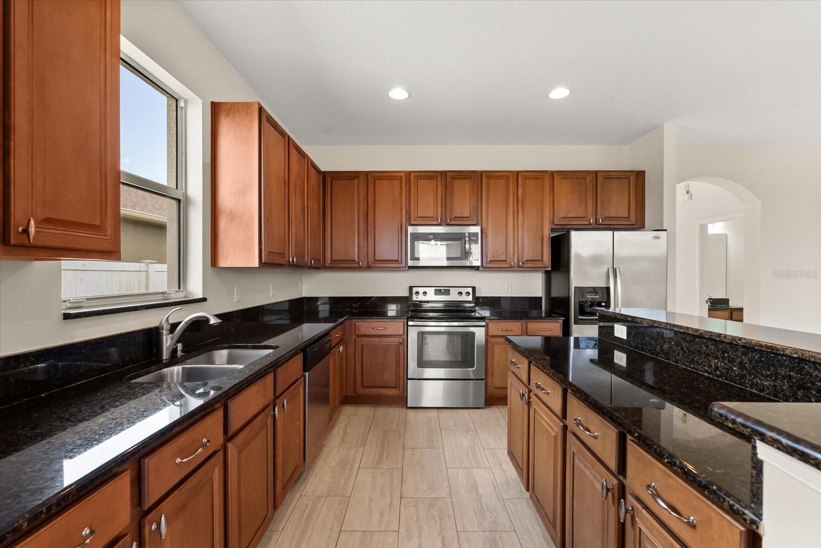 Image 9 of 31 For 15945 St Clair Street