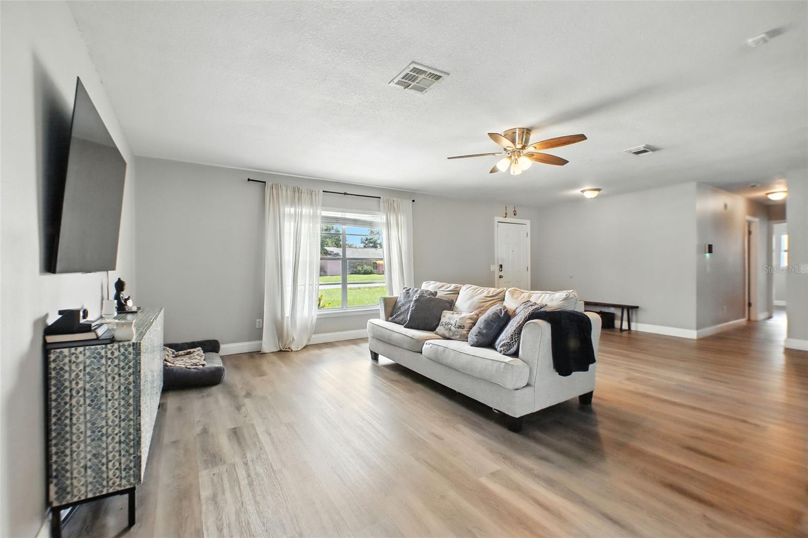 Image 4 of 26 For 1218 Bailey Avenue