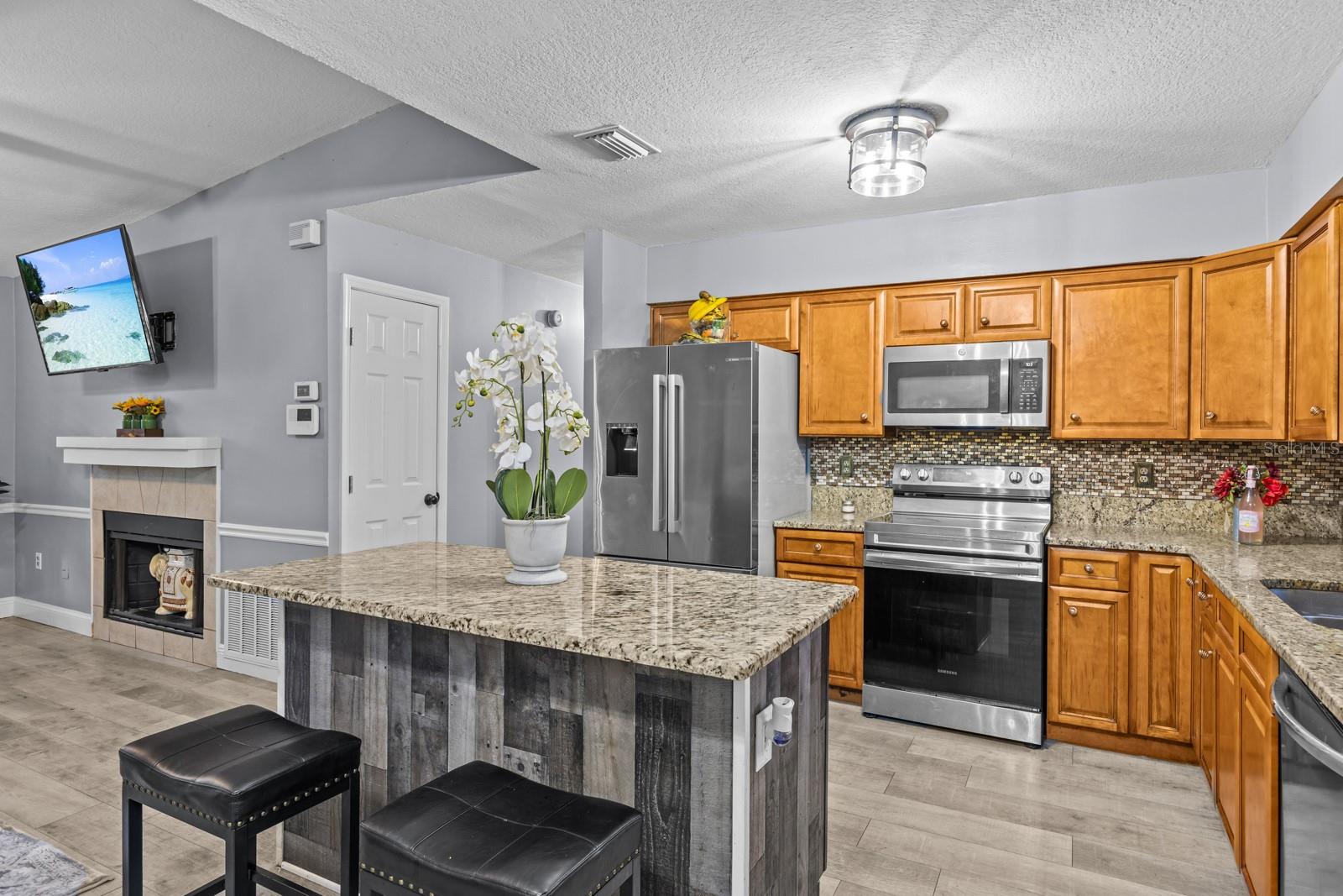 Image 11 of 49 For 1131 Carlson Drive