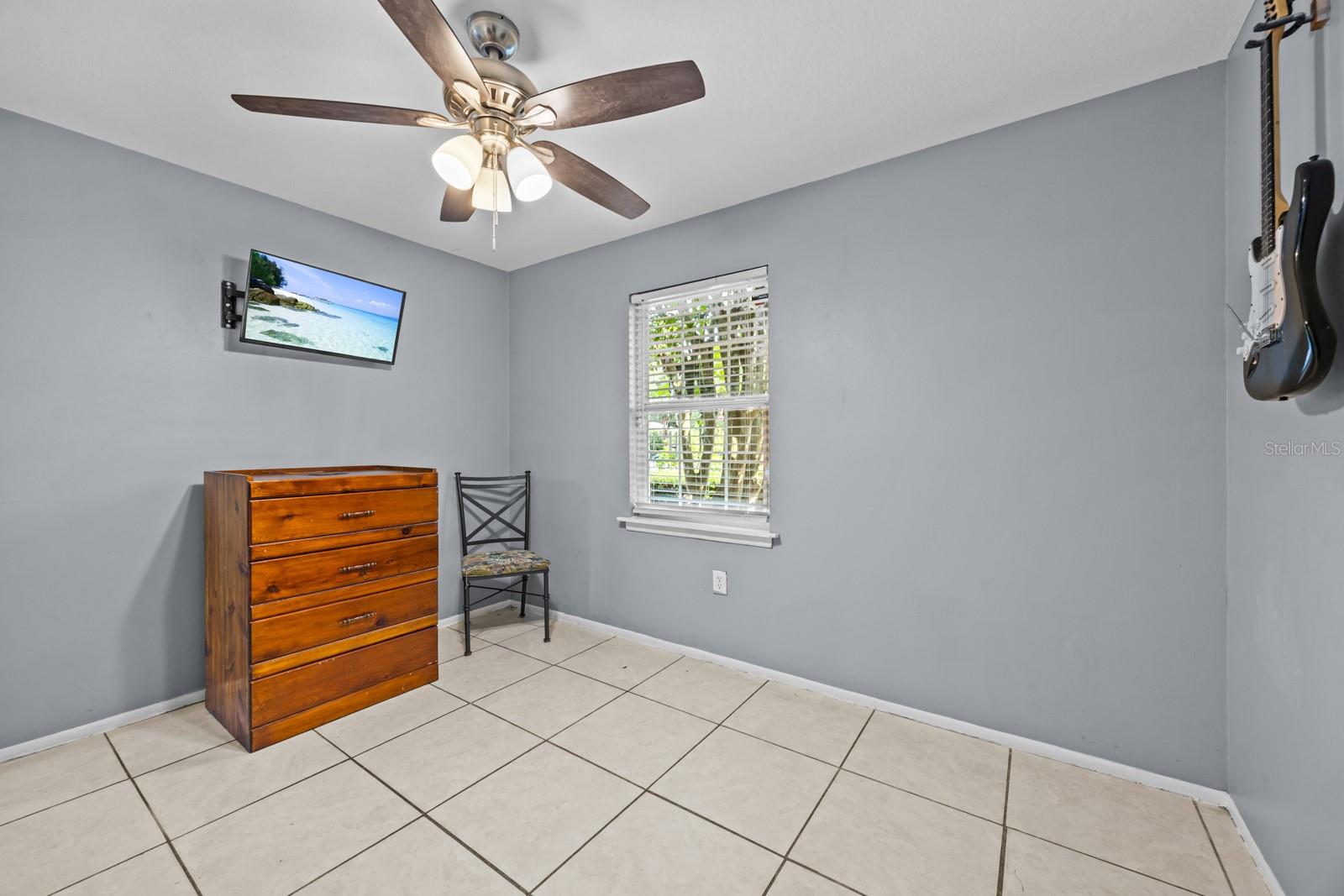 Image 20 of 49 For 1131 Carlson Drive