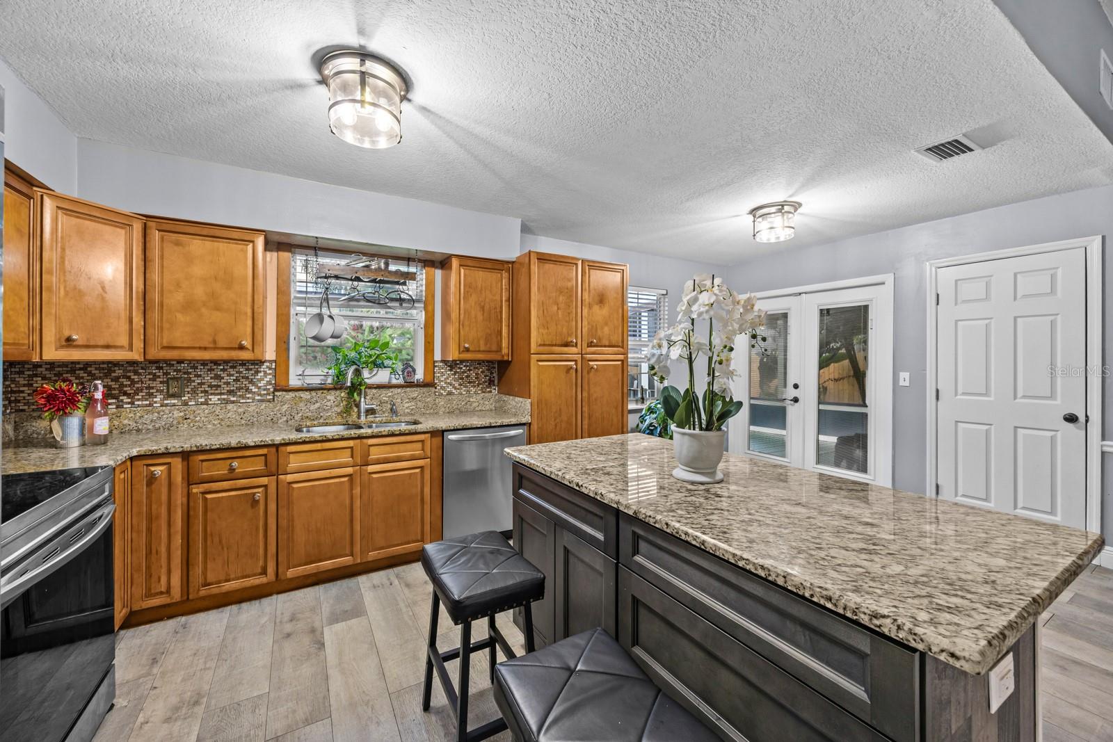 Image 9 of 49 For 1131 Carlson Drive