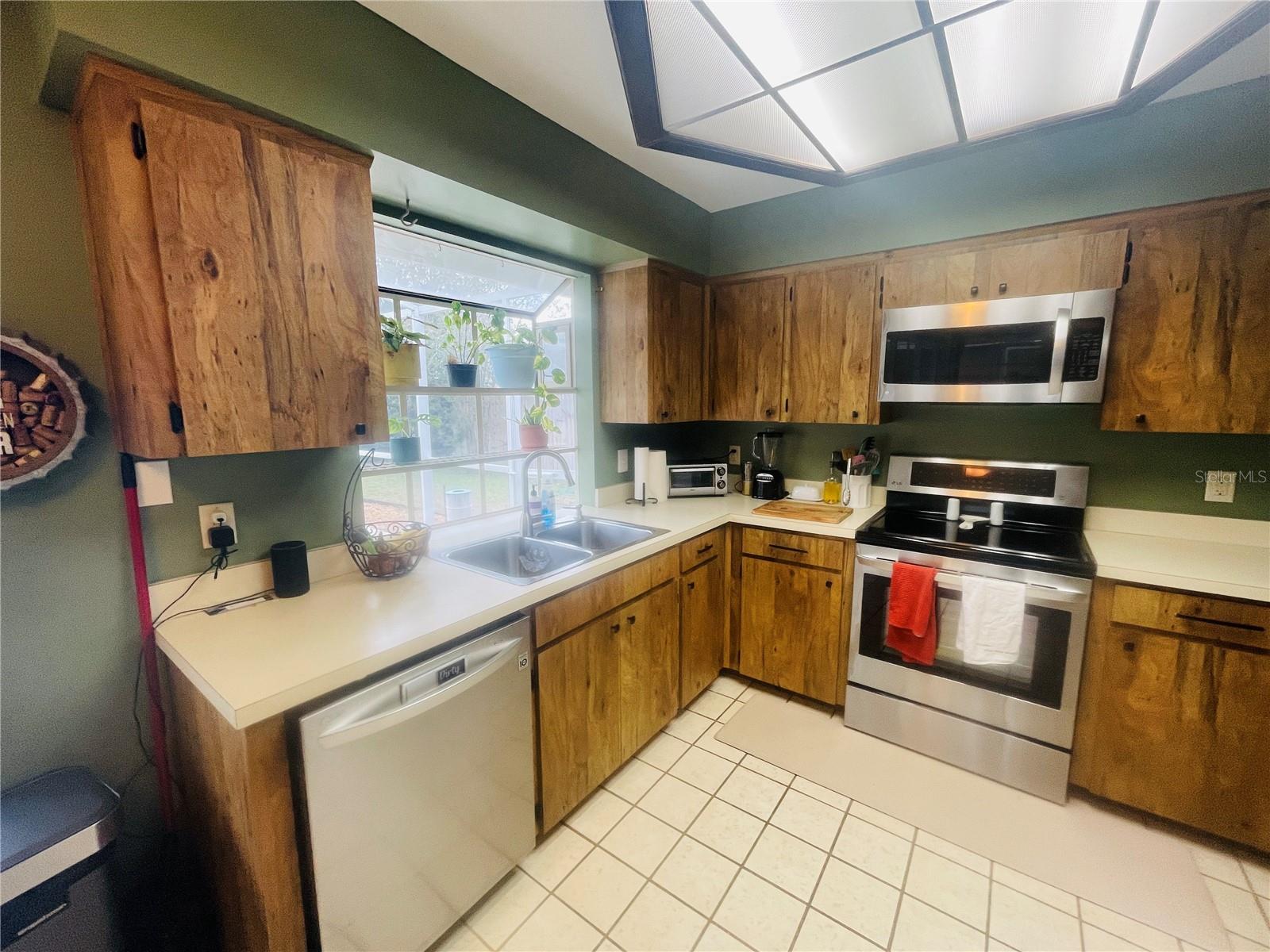 Image 9 of 28 For 5328 Rockbourne Court