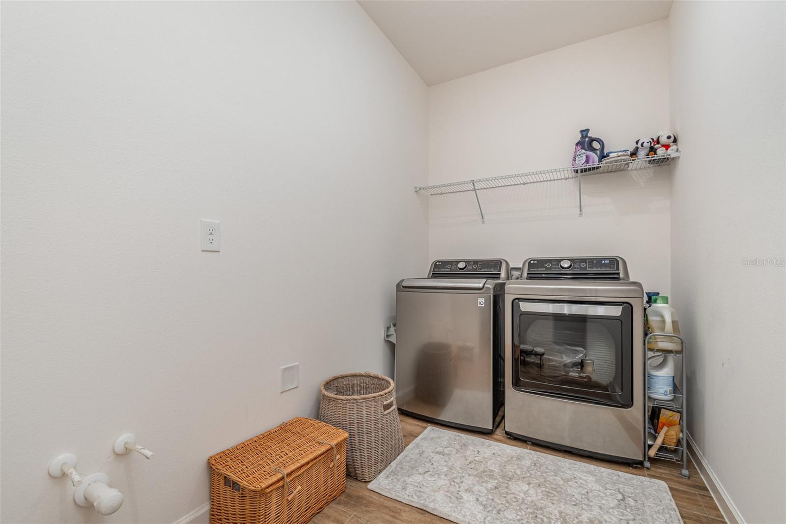 Image 23 of 34 For 2392 Sirena Lane
