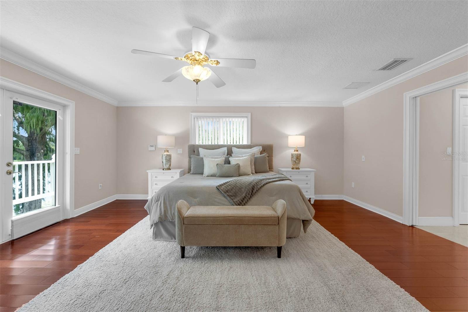 Image 33 of 50 For 7706 Waunatta Court