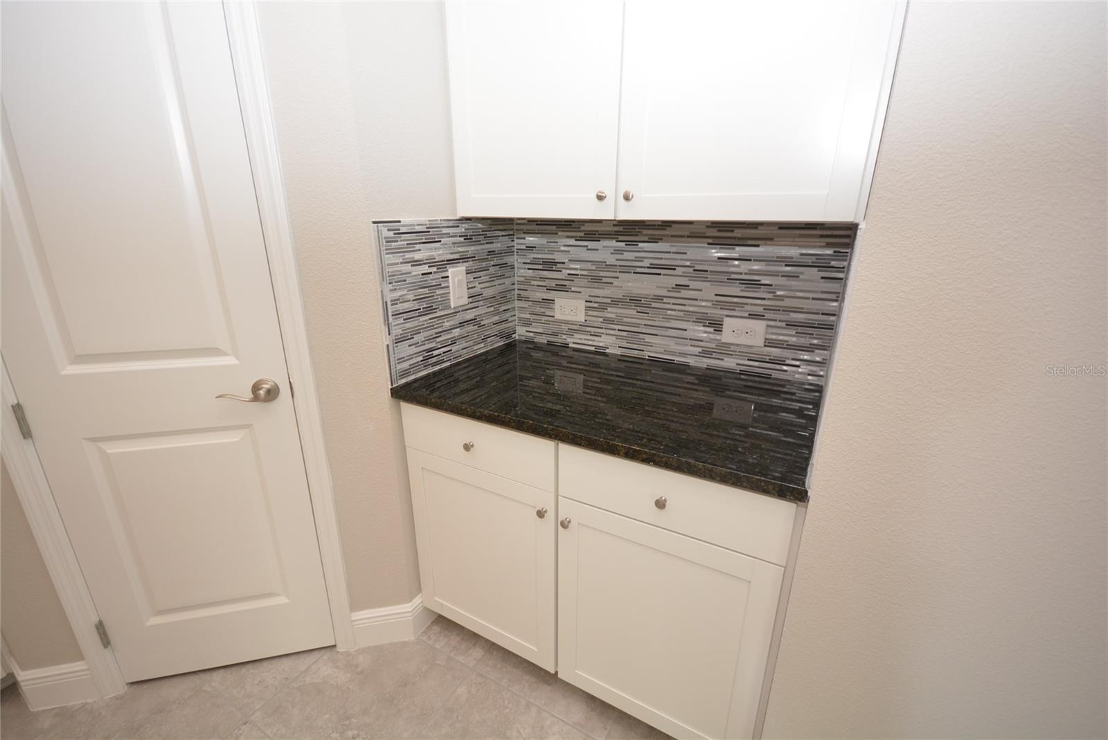 Image 5 of 40 For 15513 Honey Mandarin Way