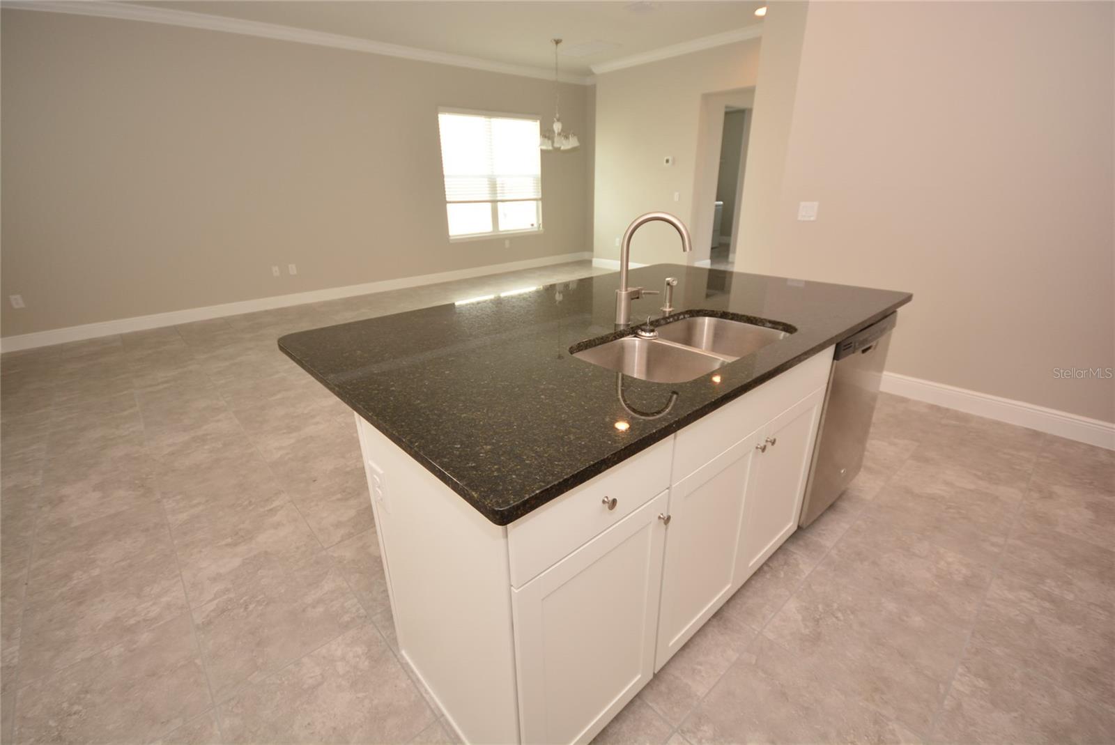 Image 7 of 40 For 15513 Honey Mandarin Way